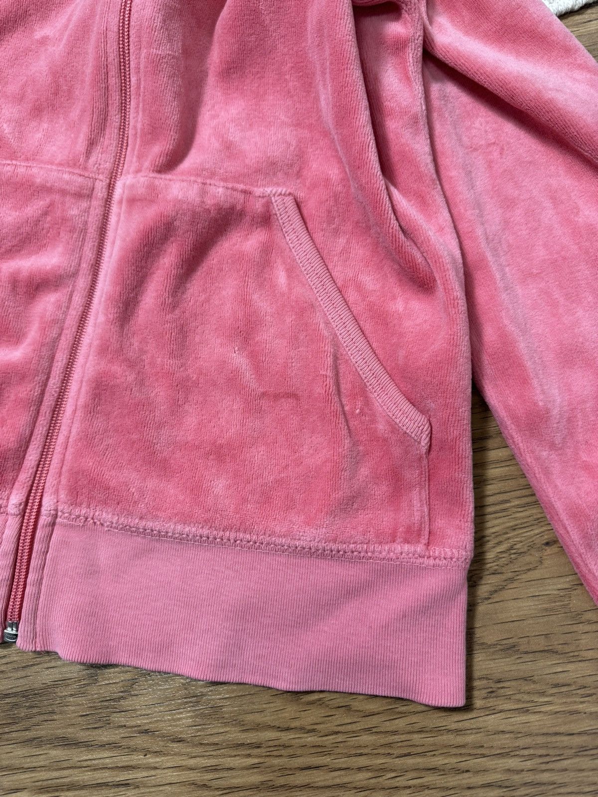 Juicy Couture VINTAGE JUICY COUTURE 2000s VELOUR ZIP HOODIE Size S / US 4 / IT 40 - 6 Thumbnail