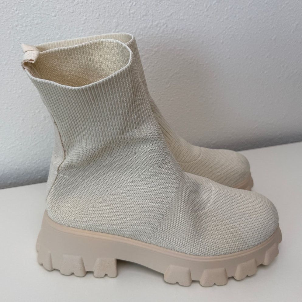 Other Cream Knit Platform Sock Booties Chunky Lug Sole Boots 7 Size US 7 / IT 37 - 3 Thumbnail