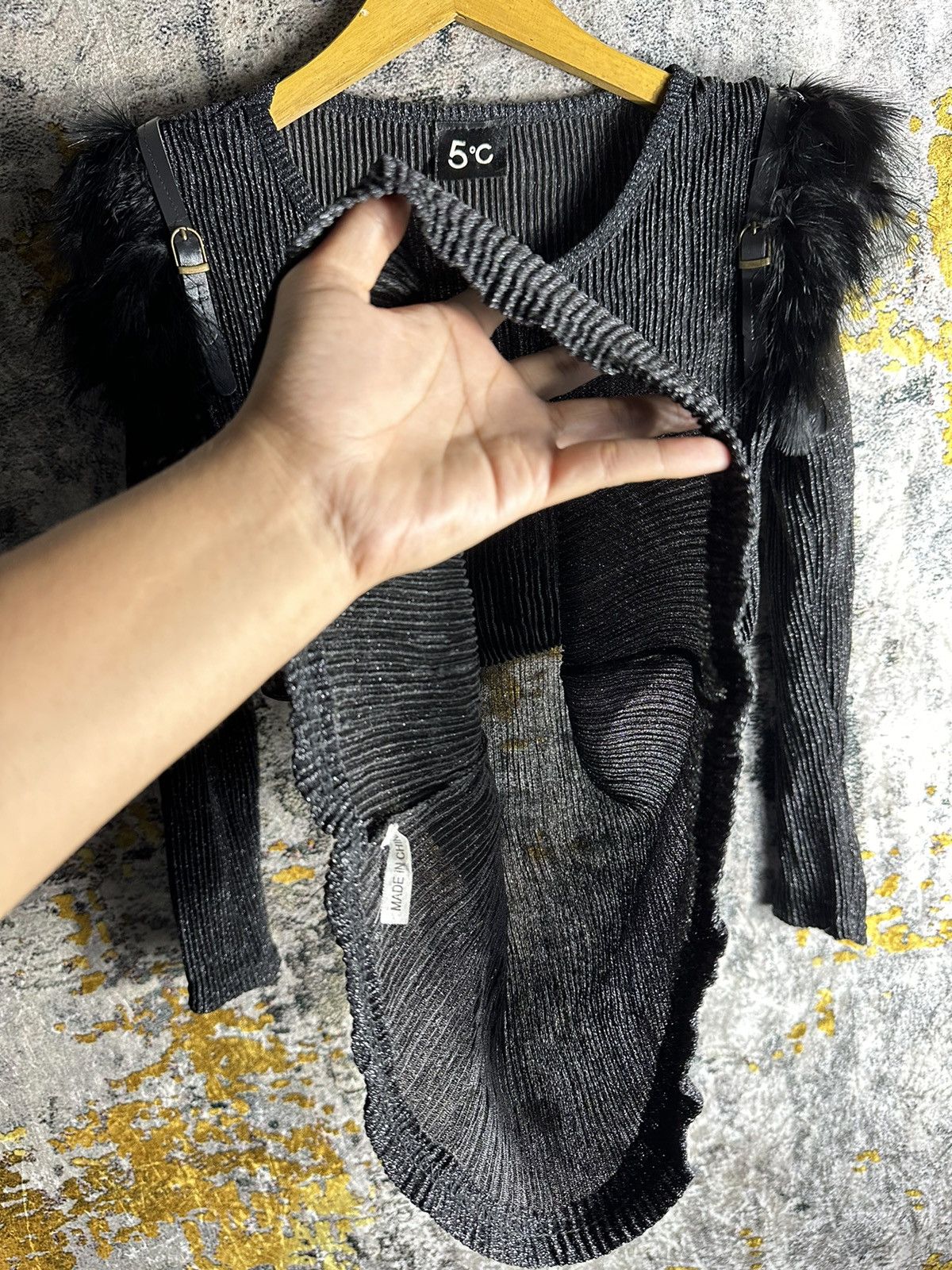Japanese Brand PLEATED FUR MOHAIR LONG SLEEVE ISSEY MIYAKE KMRII LGB STYLE Size US XXS / EU 40 - 3 Thumbnail