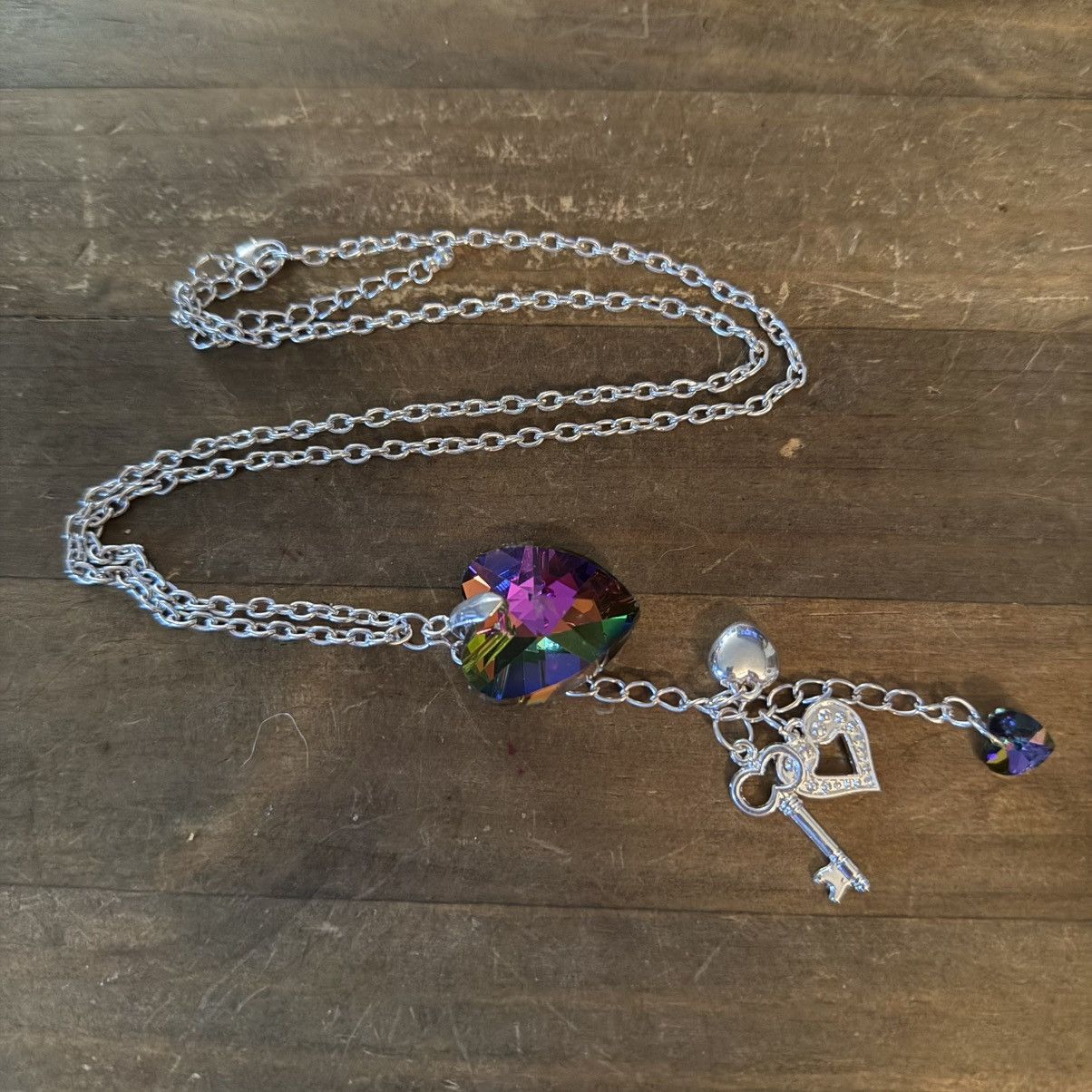 Other Long silver tone prism heart pendant tassel necklace Size ONE SIZE - 2 Thumbnail