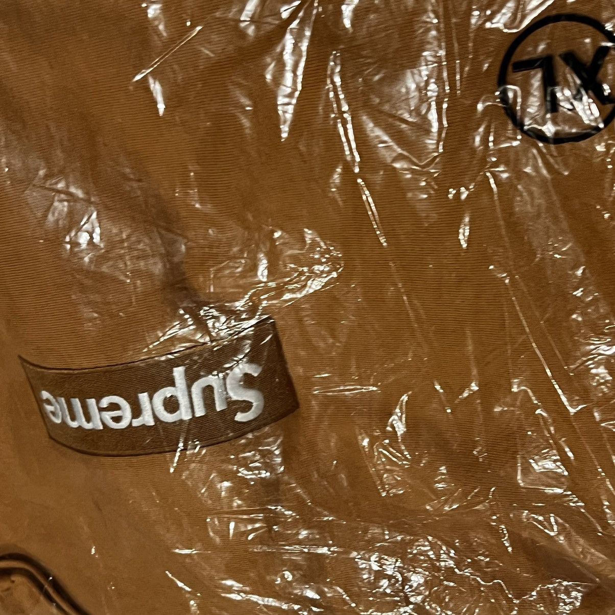 Supreme Supreme Mustard Box logo hoodie xl 2021 Size US XL / EU 56 / 4 - 11 Thumbnail