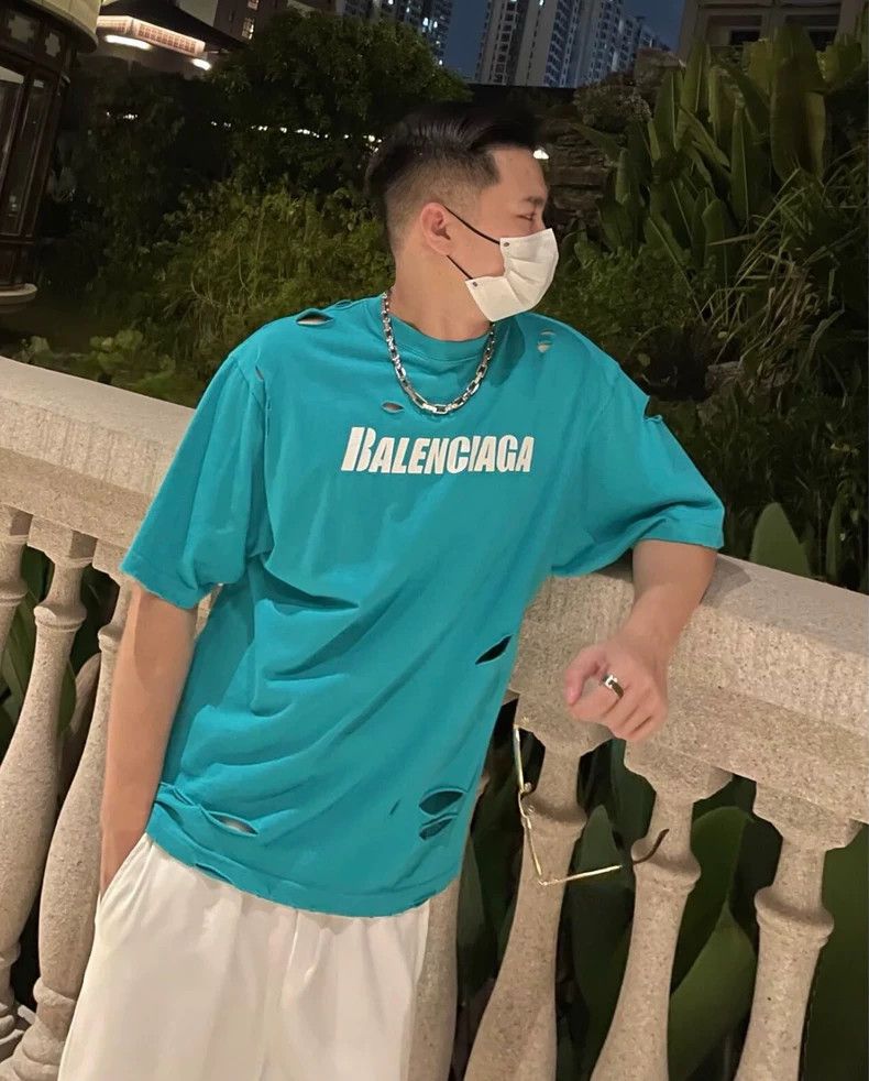 Balenciaga Balenciaga Lake water green havoc logo short sleeves Size US M / EU 48-50 / 2 - 6 Thumbnail