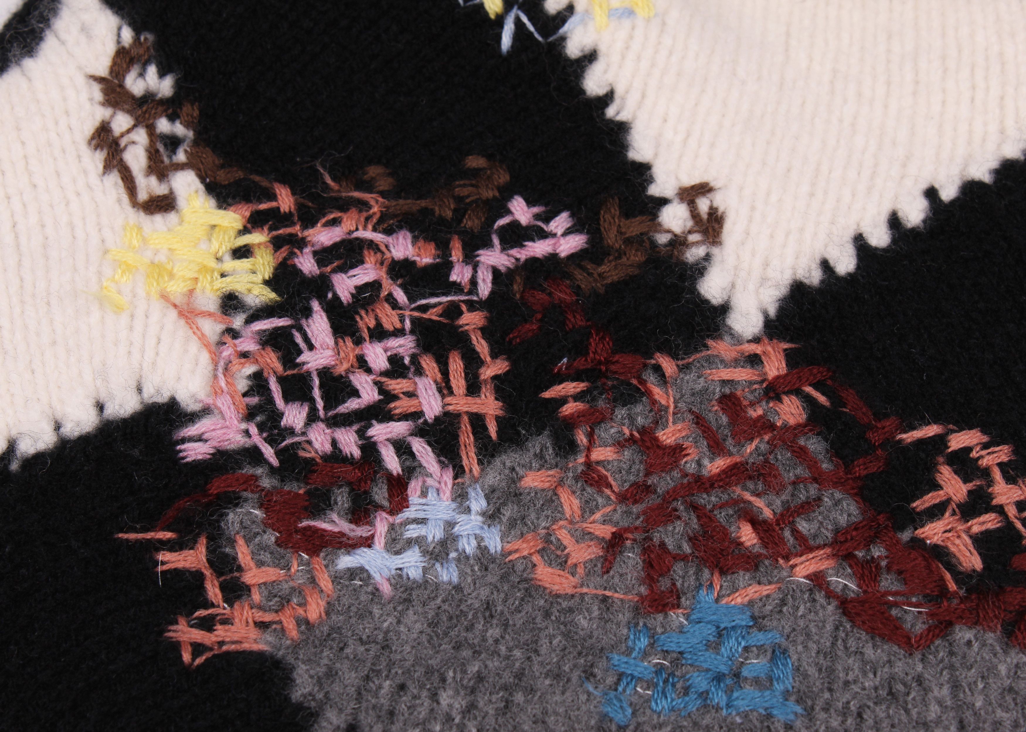 Ermanno Scervino × Vintage Vintage Ermanno Scervino Embroidered Wool Sweater Jumper Size M / US 6-8 / IT 42-44 - 5 Thumbnail