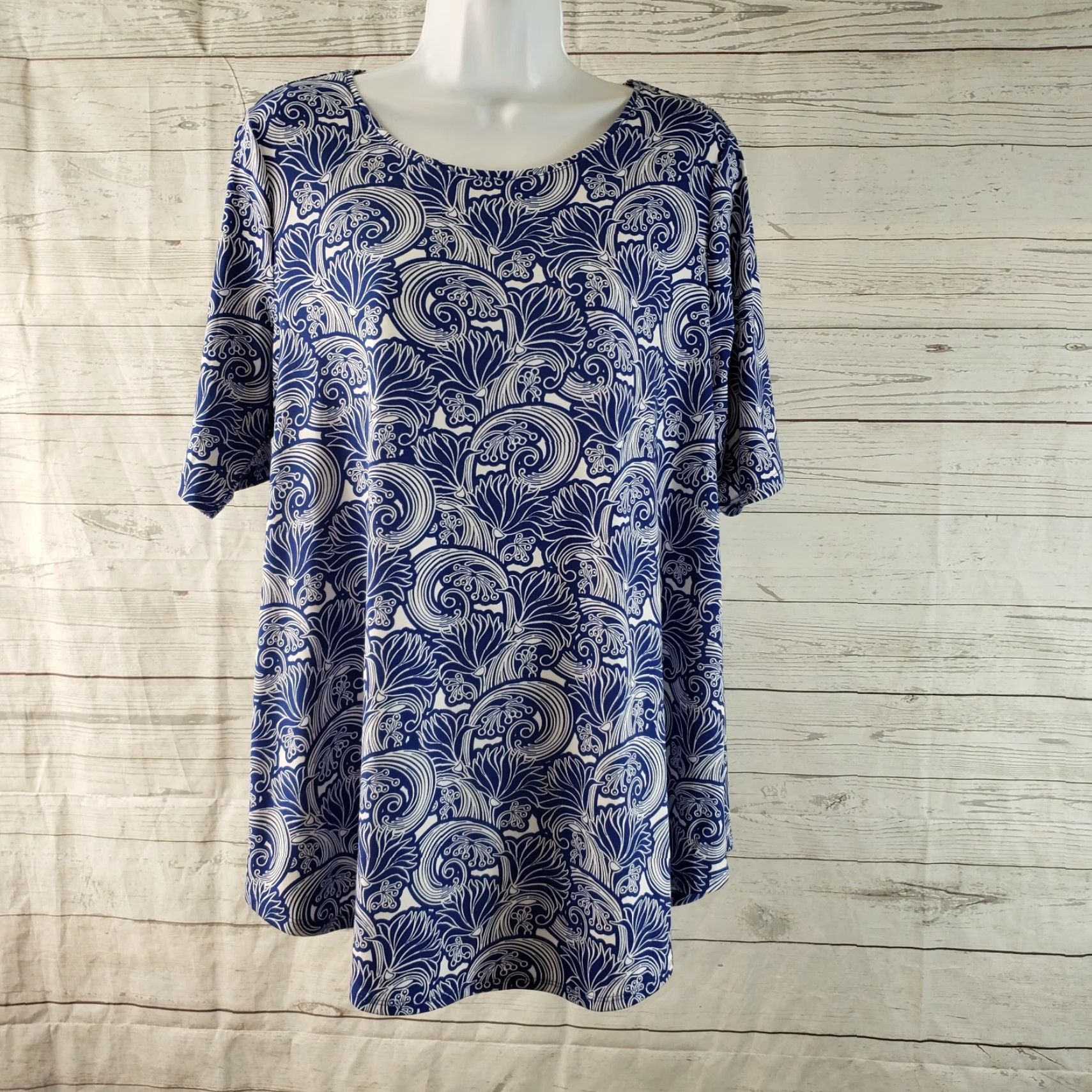 Vintage Chicos Womens Printed Top Blouse Sz M Blue White Elbow Sleeve Round Neck Pullover Size M / US 6-8 / IT 42-44 - 2 Thumbnail