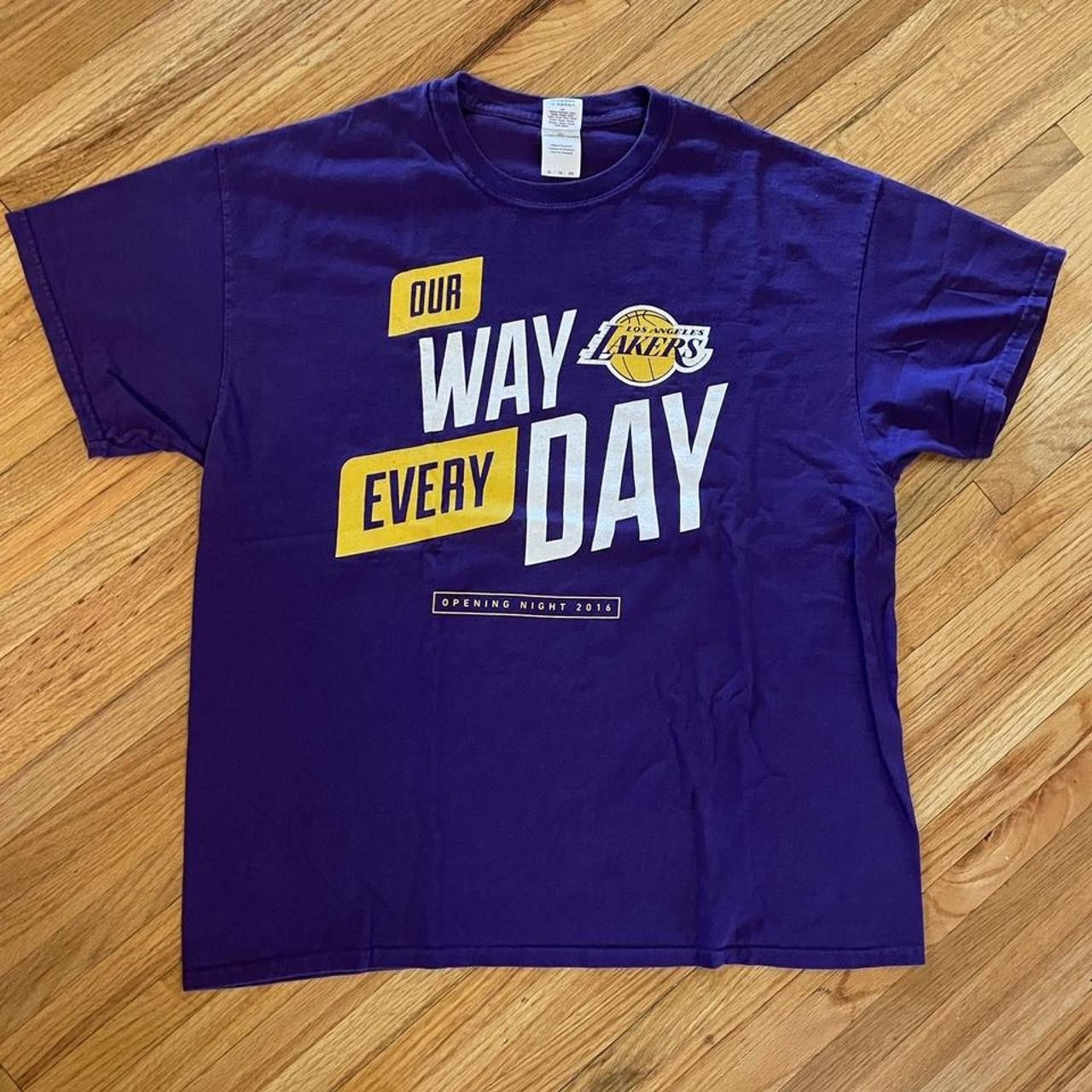 NBA 2016 Los Angeles Lakers Opening Night Promo T-Shirt Size US XL / EU 56 / 4 - 1 Thumbnail