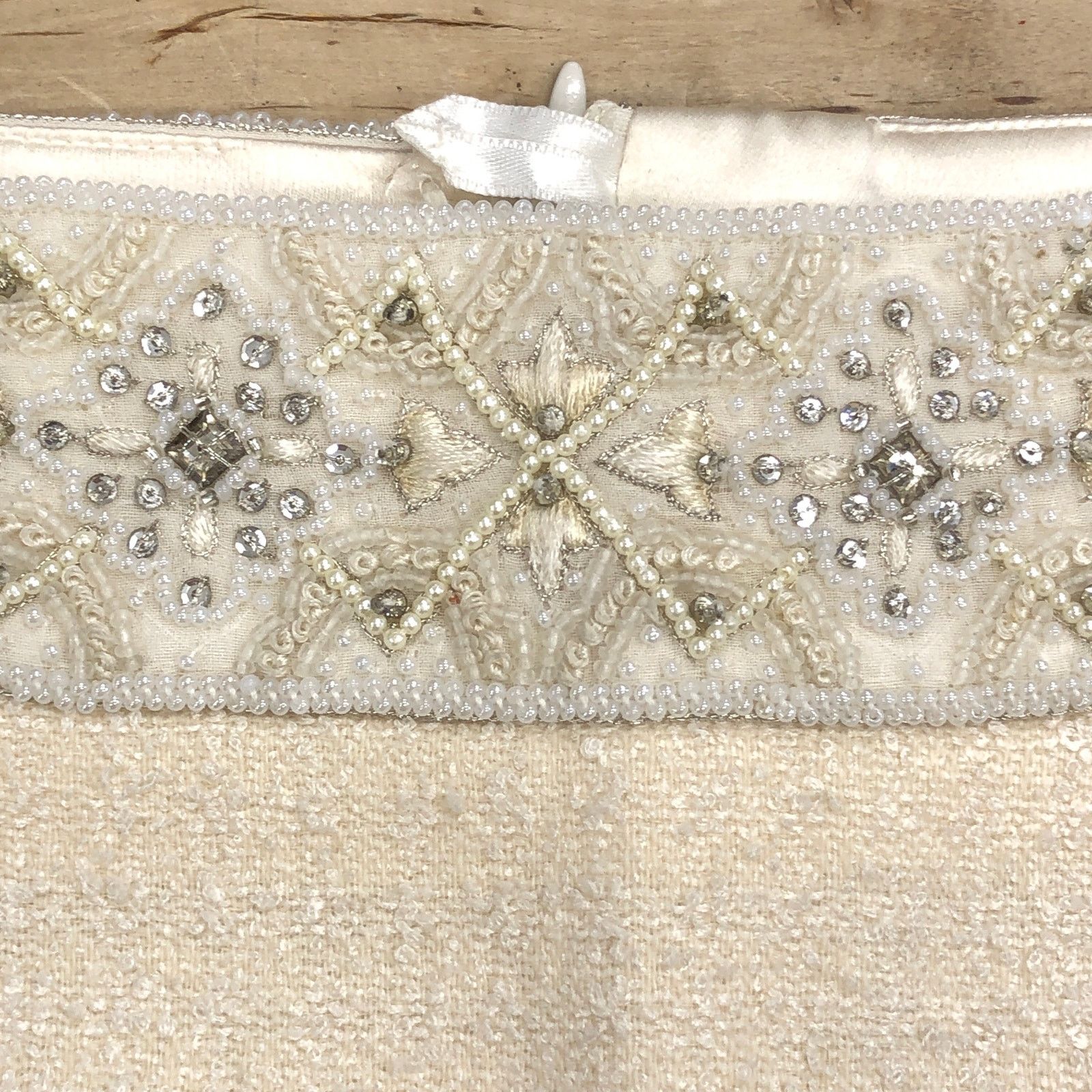 Escada Escada Size 38 US M Skirt Pencil Beaded Silk Wool TINY FLAW Size 29" - 18 Thumbnail