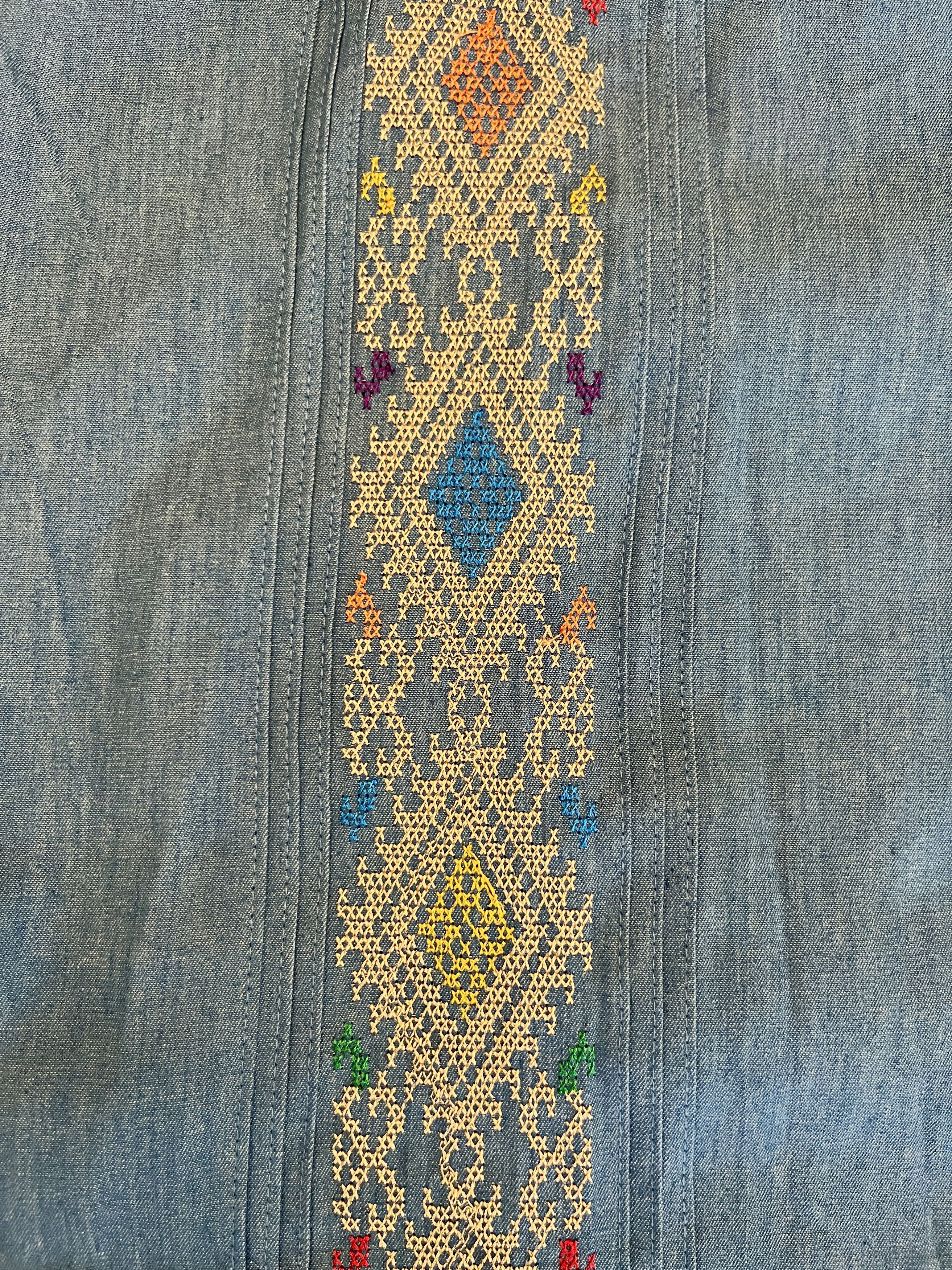 Vintage Vtg Everest Mexico City Embroidered Guayabera Shirt XL Boho Size US XL / EU 56 / 4 - 4 Thumbnail