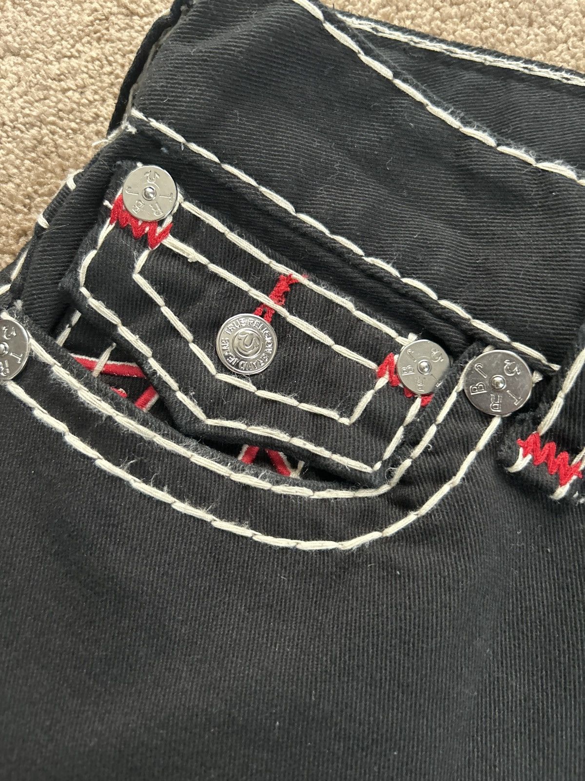 Designer × True Religion Very Rare Trues Ricky Straight black/red white stitching! Size US 30 / EU 46 - 4 Thumbnail