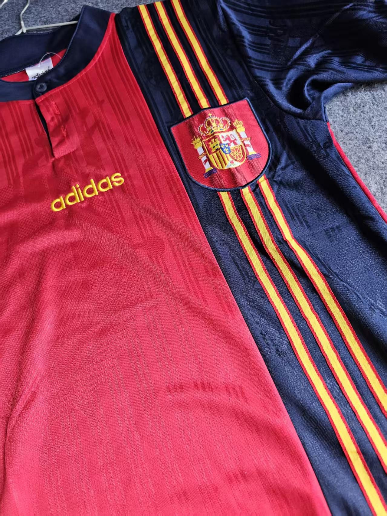 Other 1996 Spain Jersey Size US S / EU 44-46 / 1 - 2 Thumbnail