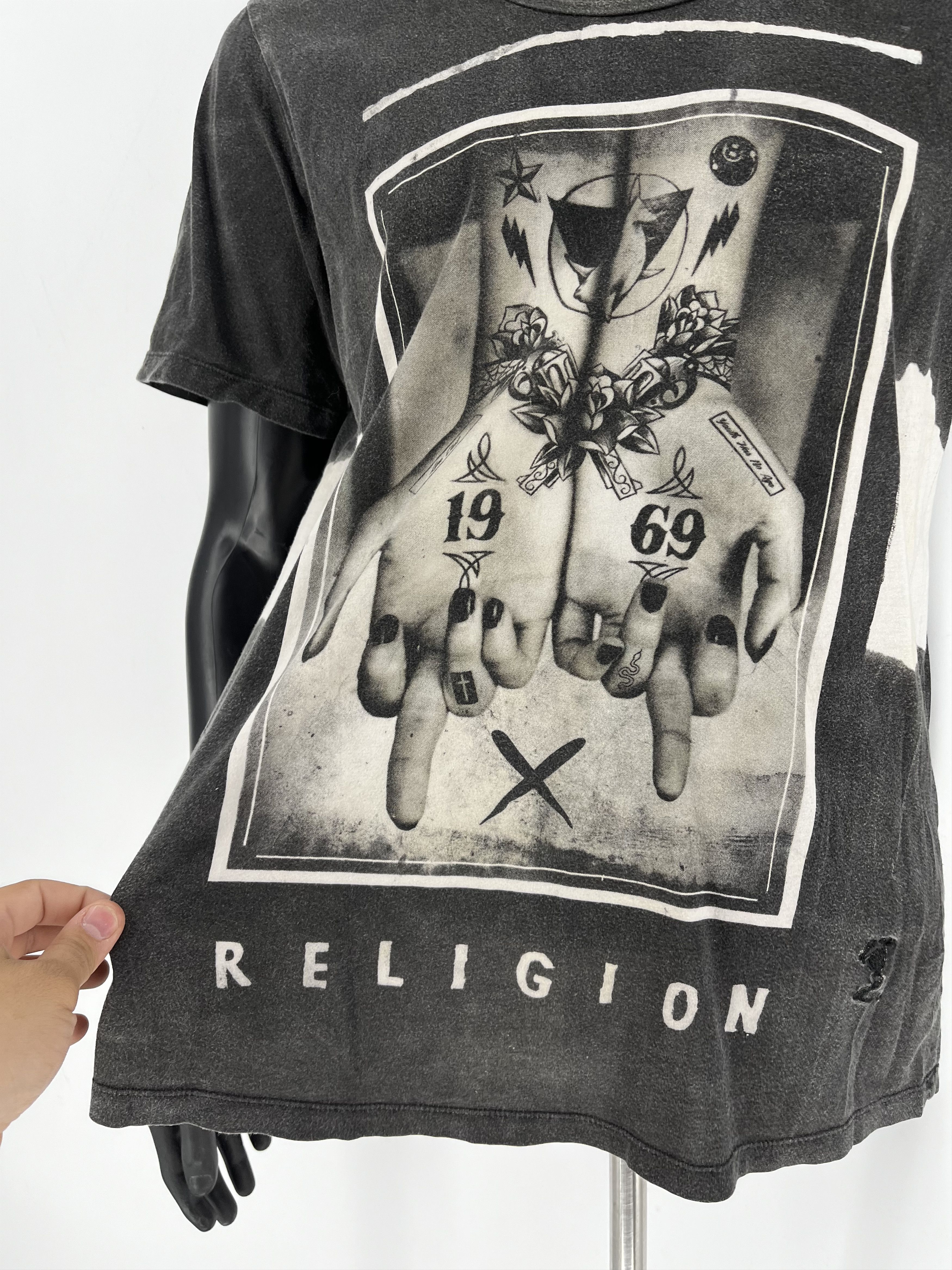 Vintage Vintage Y2K Religion 19 69 T-Shirts ART Size US M / EU 48-50 / 2 - 6 Thumbnail