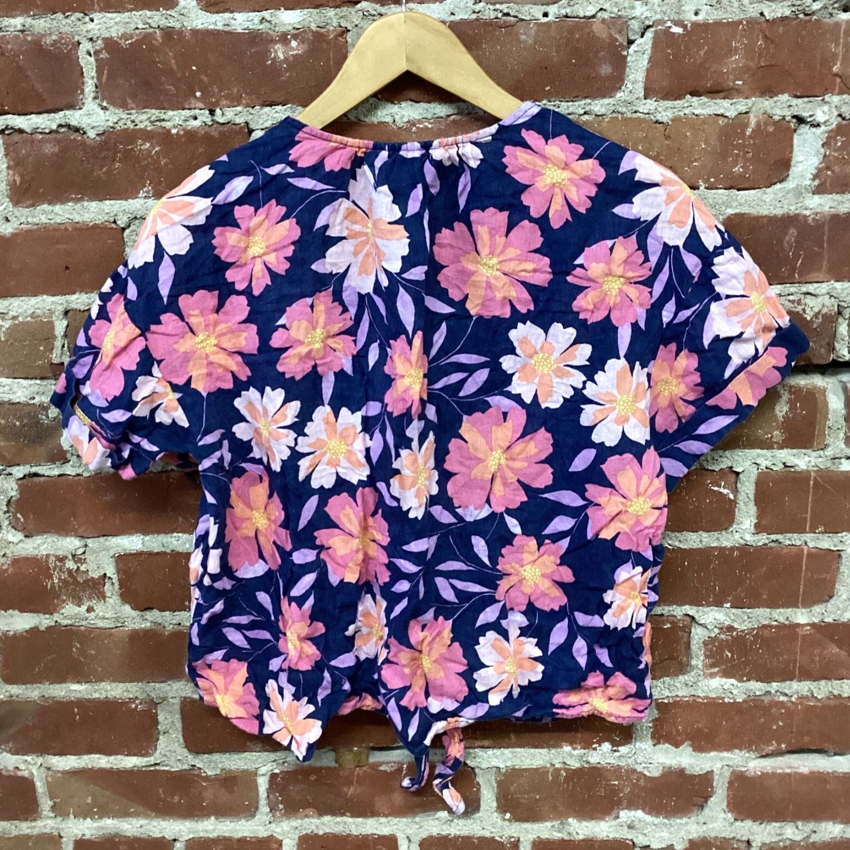 Charter Club Charter Club Shirt Womens Large 100% Linen Floral Tie Bottom Short Sleeve Multicolor V-Neck Top Blouse (Regular) Size L / US 10 / IT 46 - 3 Thumbnail