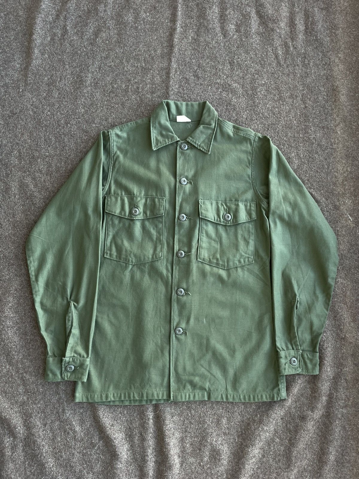 Vintage Men’s US Army Man’s Cotton Sateen OG 107 Shirt Size US S / EU 44-46 / 1 - 1 Thumbnail