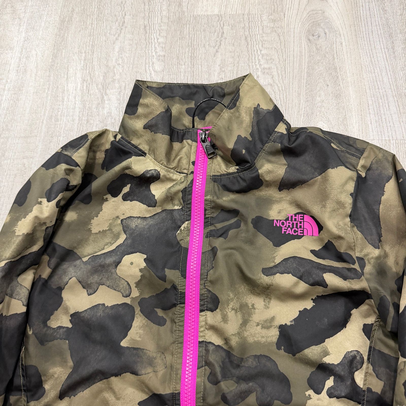 The North Face The North Face Camo Windbreaker Jacket Womens Extra Small Size XS / US 0-2 / IT 36-38 - 3 Thumbnail