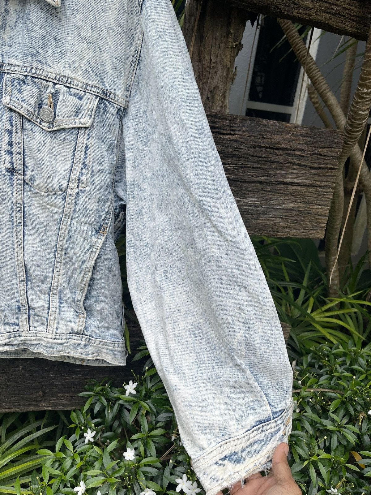 Edwin Vintage Edwin Acid Wash Denim Jacket Made in Japan (Size L) Size US L / EU 52-54 / 3 - 5 Thumbnail