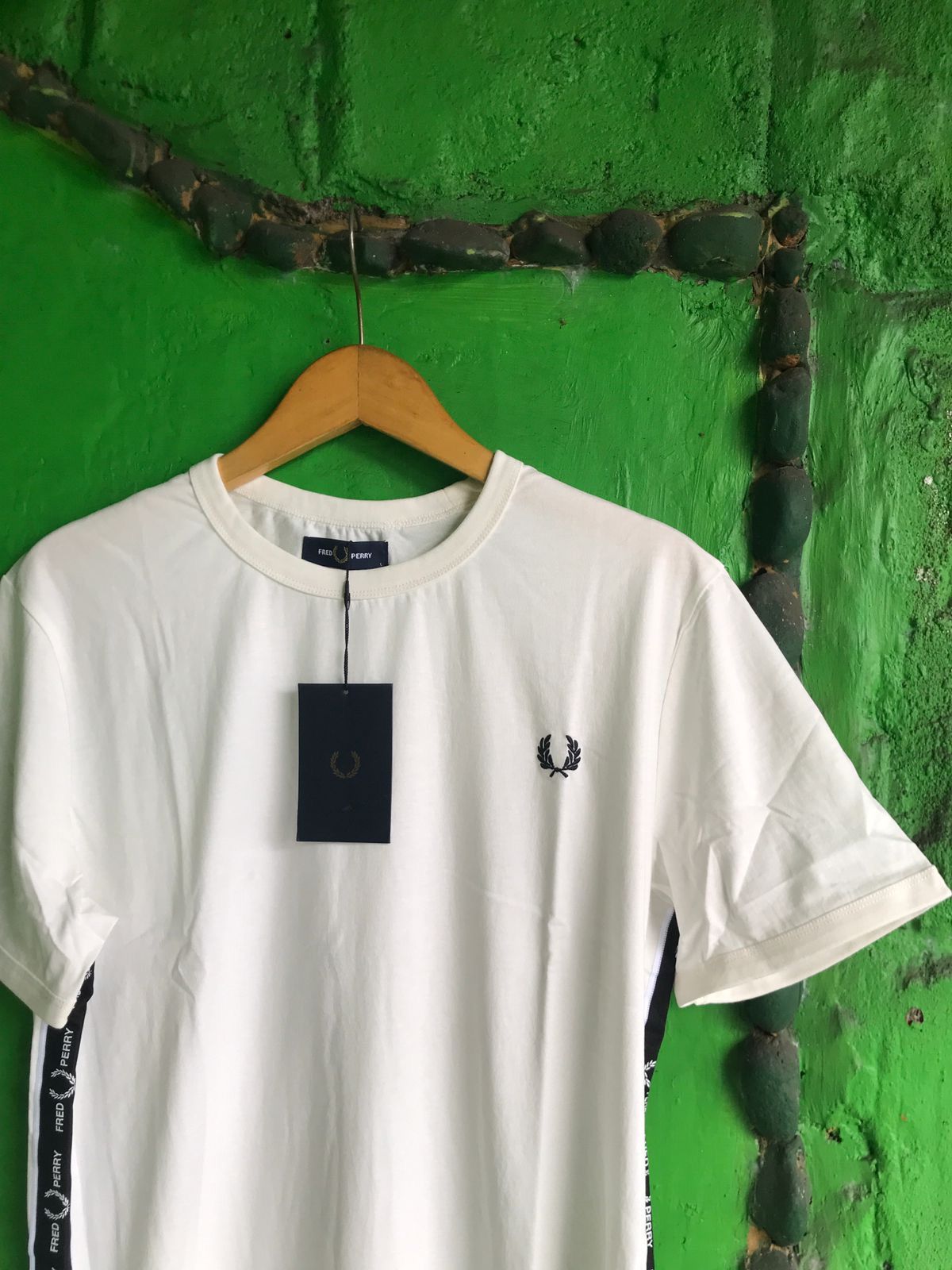 Fred Perry Tshirt fred perry Size US L / EU 52-54 / 3 - 2 Thumbnail