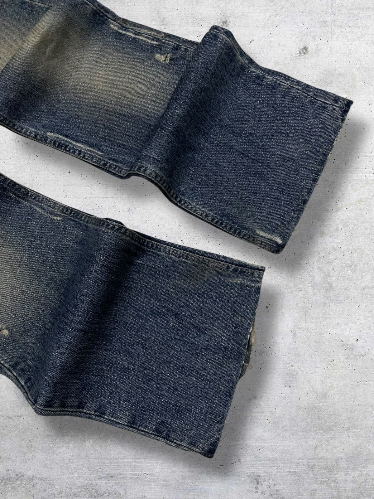 Armani Exchange VINTAGE ARMANI EXCHANGE FAMOUS DESIGNER DISTRESSED MUDWASH Size US 30 / EU 46 - 5 Thumbnail