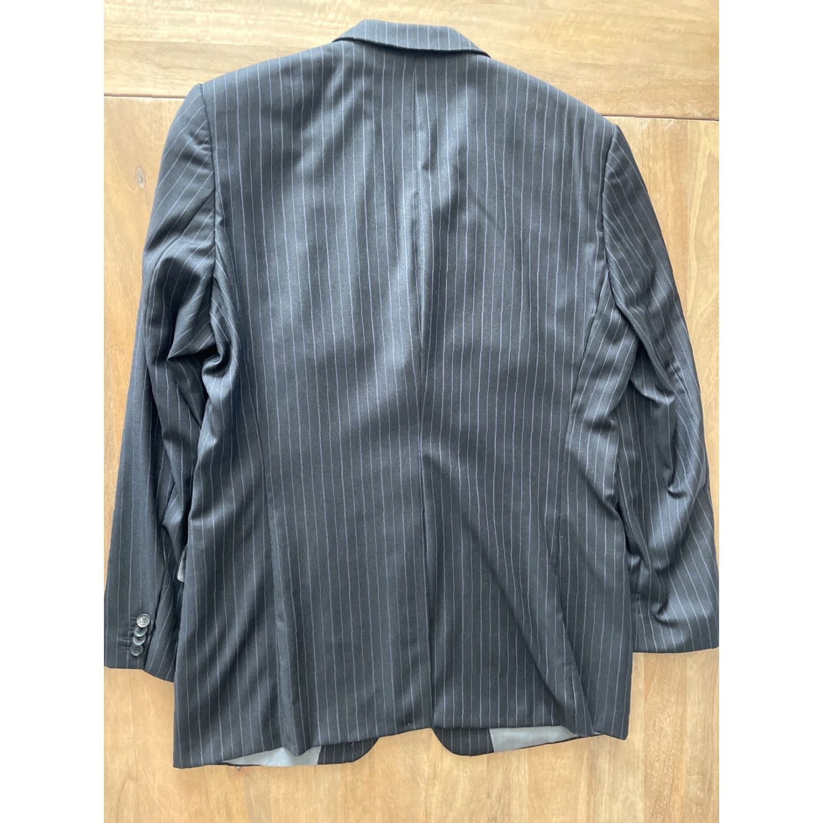 Hugo Boss VINTAGE Hugo Boss Blazer Mens 42L Gray Pinstripe Wool 3-Button Single-Breasted Notch Lapel Long Coat Jacket Front Jacket Size 42R - 2 Thumbnail