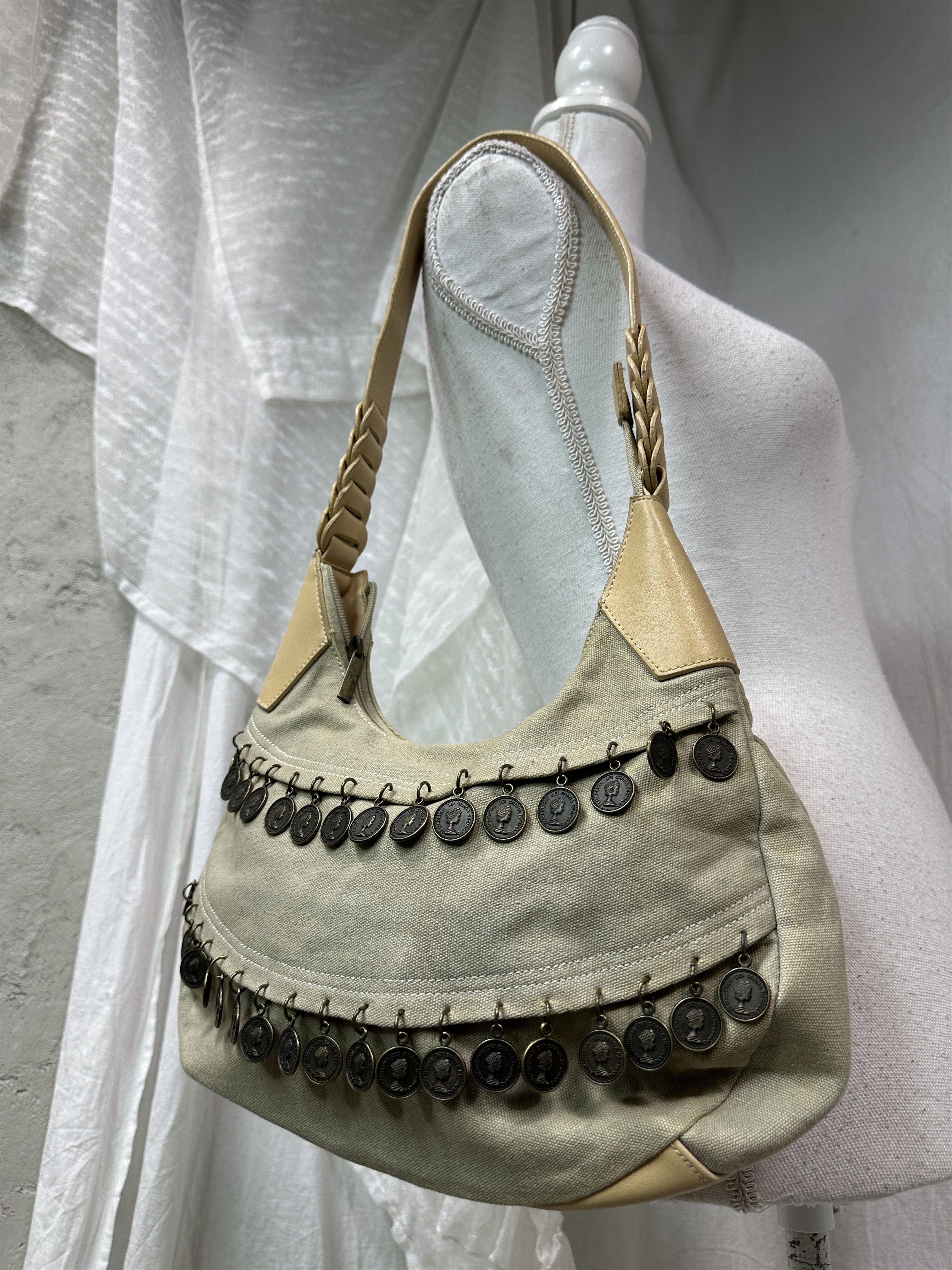 Vintage Vintage Avant Garde Boho Hobo Shoulder Bag Y2K Size ONE SIZE - 1 Thumbnail