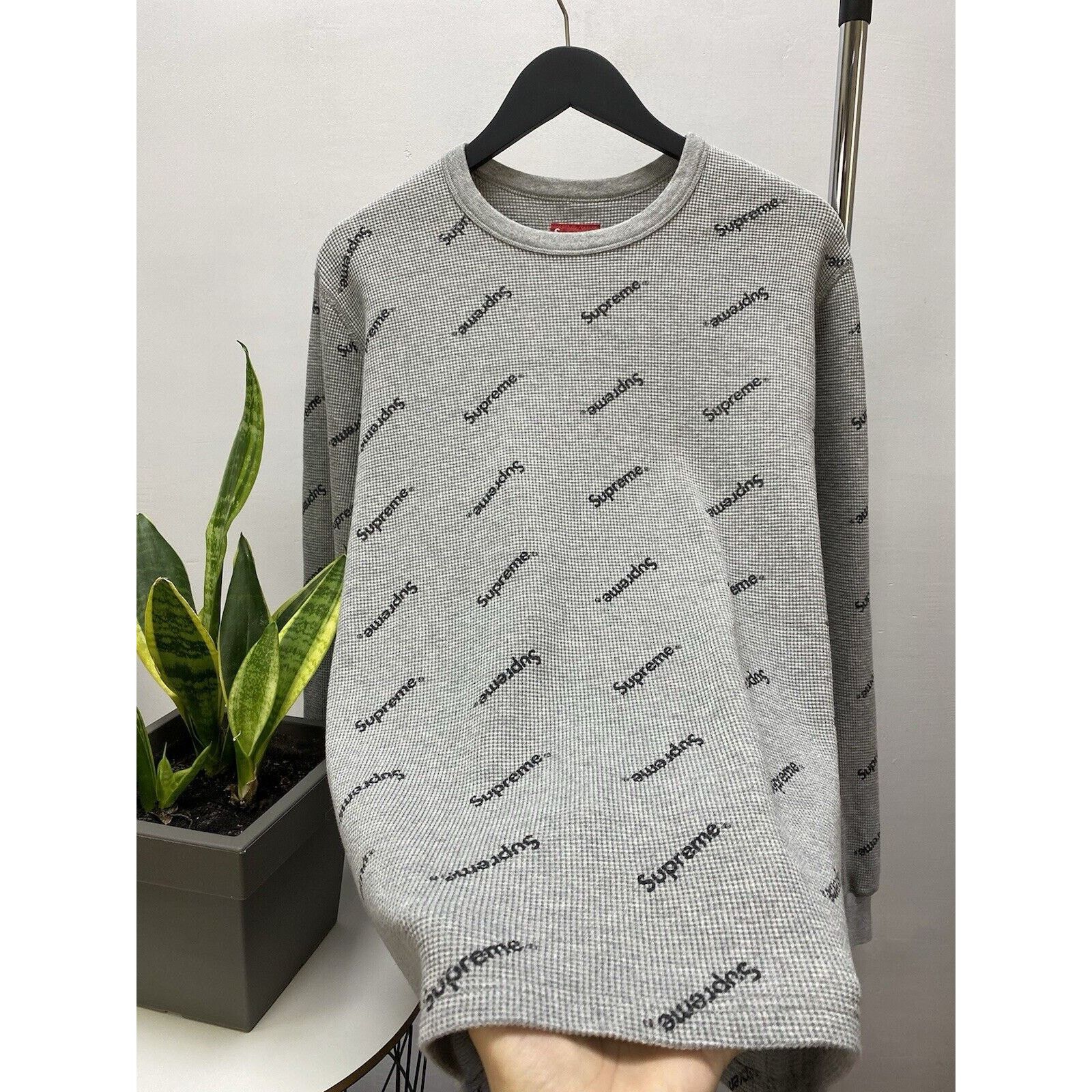 Supreme Supreme Waffle Thermal Logo’s Grey Monogram Size L Men SB Size US L / EU 52-54 / 3 - 14 Thumbnail