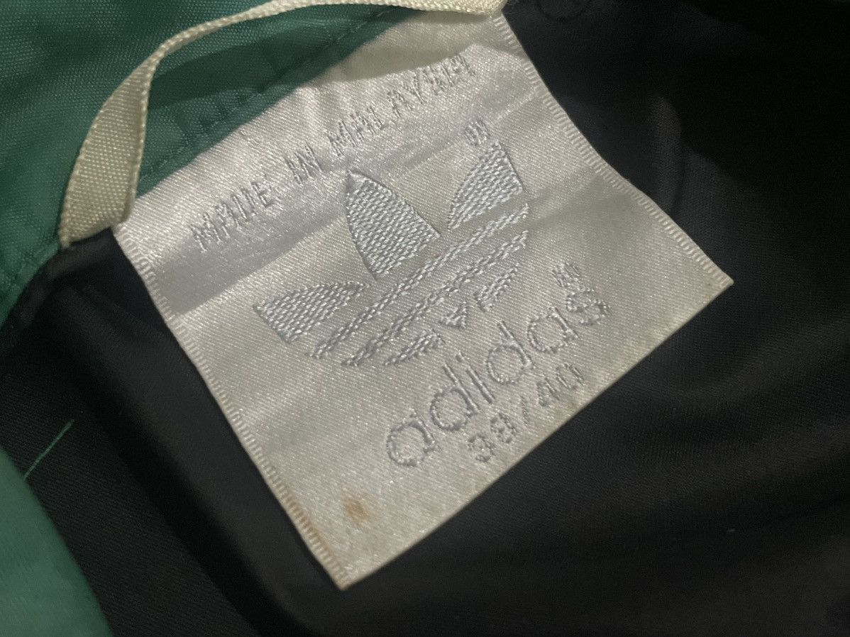 Adidas Liverpool FC Training Jacket 1993/94. Size US L / EU 52-54 / 3 - 8 Thumbnail