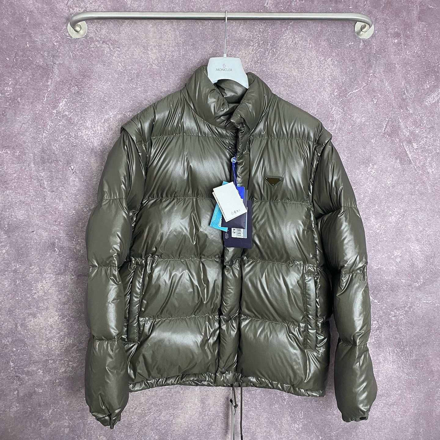 Prada Prada Logo Plaque Puffer Jacket Size M Size US M / EU 48-50 / 2 - 1 Thumbnail