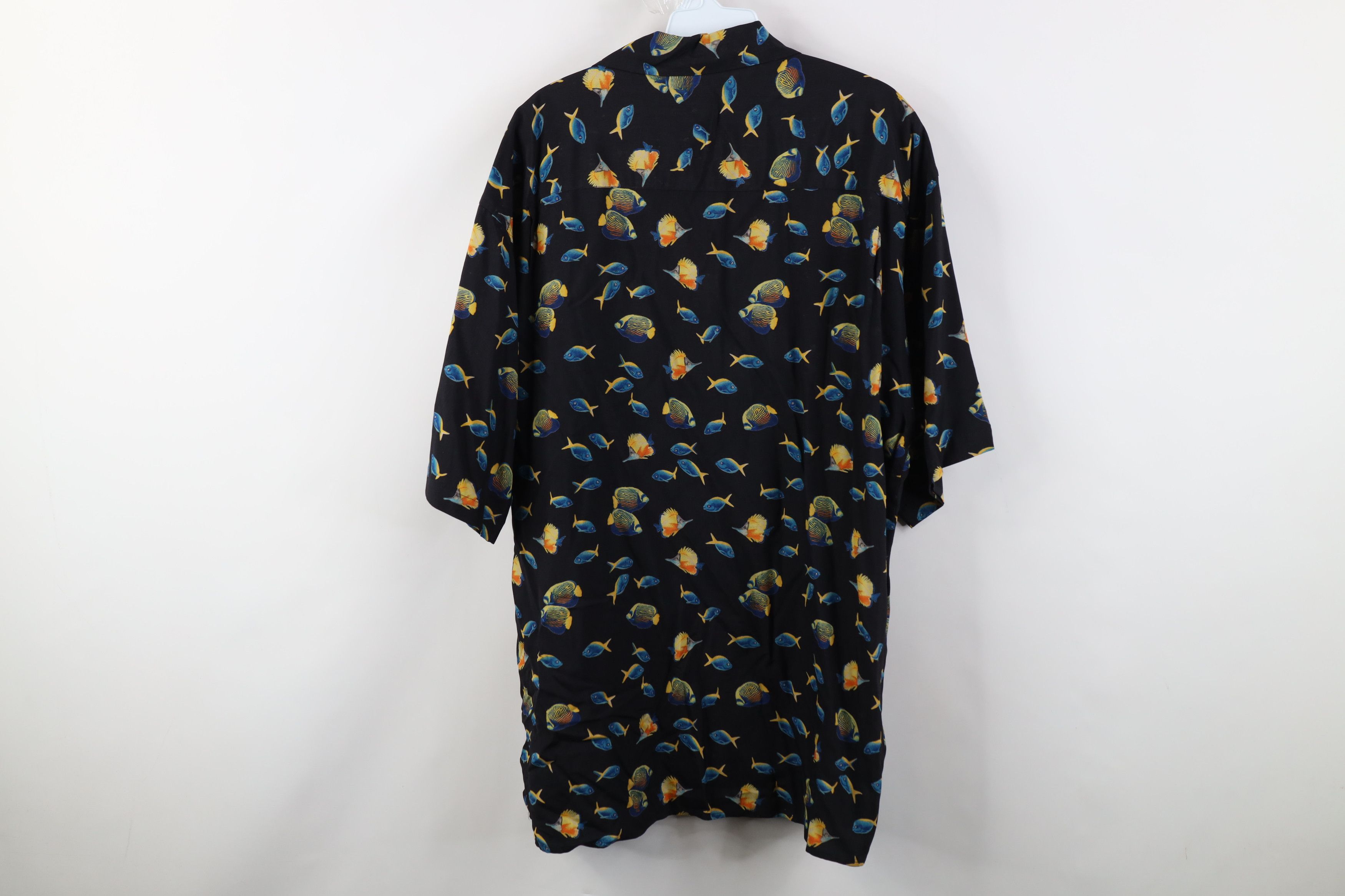 Vintage Vintage 90s Streetwear Collar Fish Collared Button Shirt AOP Size US XL / EU 56 / 4 - 12 Thumbnail