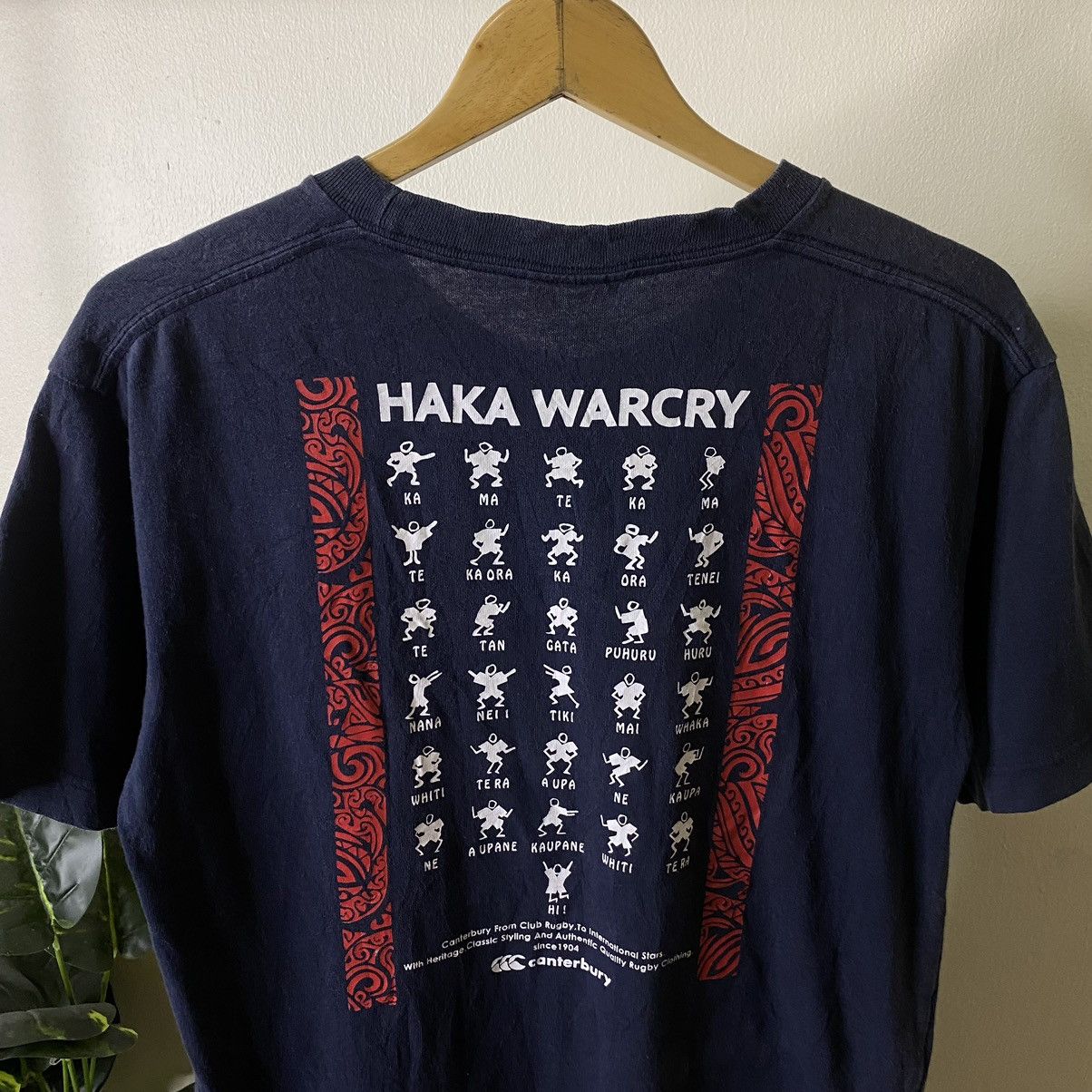 Canterbury of New Zealand Vintage Y2K Canterbury How To Perform Haka Warcry Rugby Tee Size US S / EU 44-46 / 1 - 2 Thumbnail