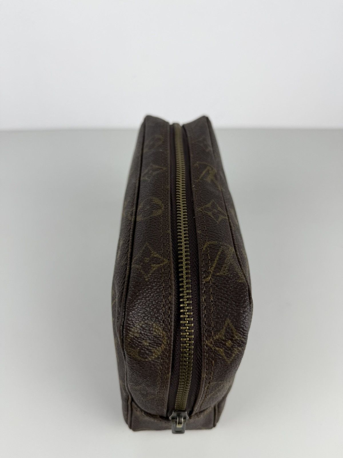 Louis Vuitton Vintage 80s Louis Vuitton monogram trousse 23 toiletry bag Size ONE SIZE - 11 Thumbnail