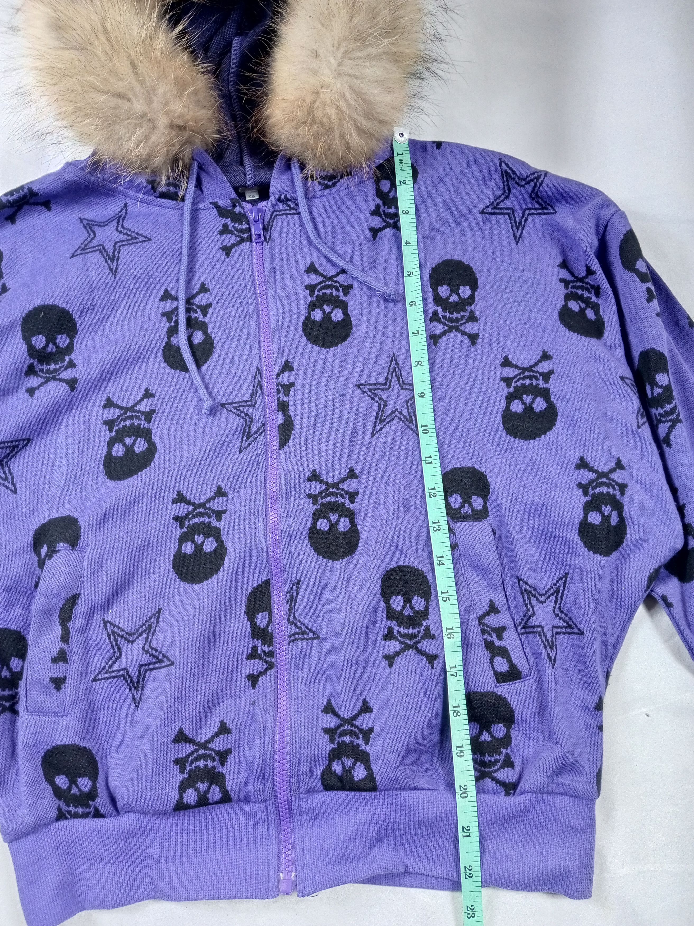 Japanese Brand 2000s Petit Berry Skull Print - Batwing Fur hoodie Size US M / EU 48-50 / 2 - 4 Thumbnail