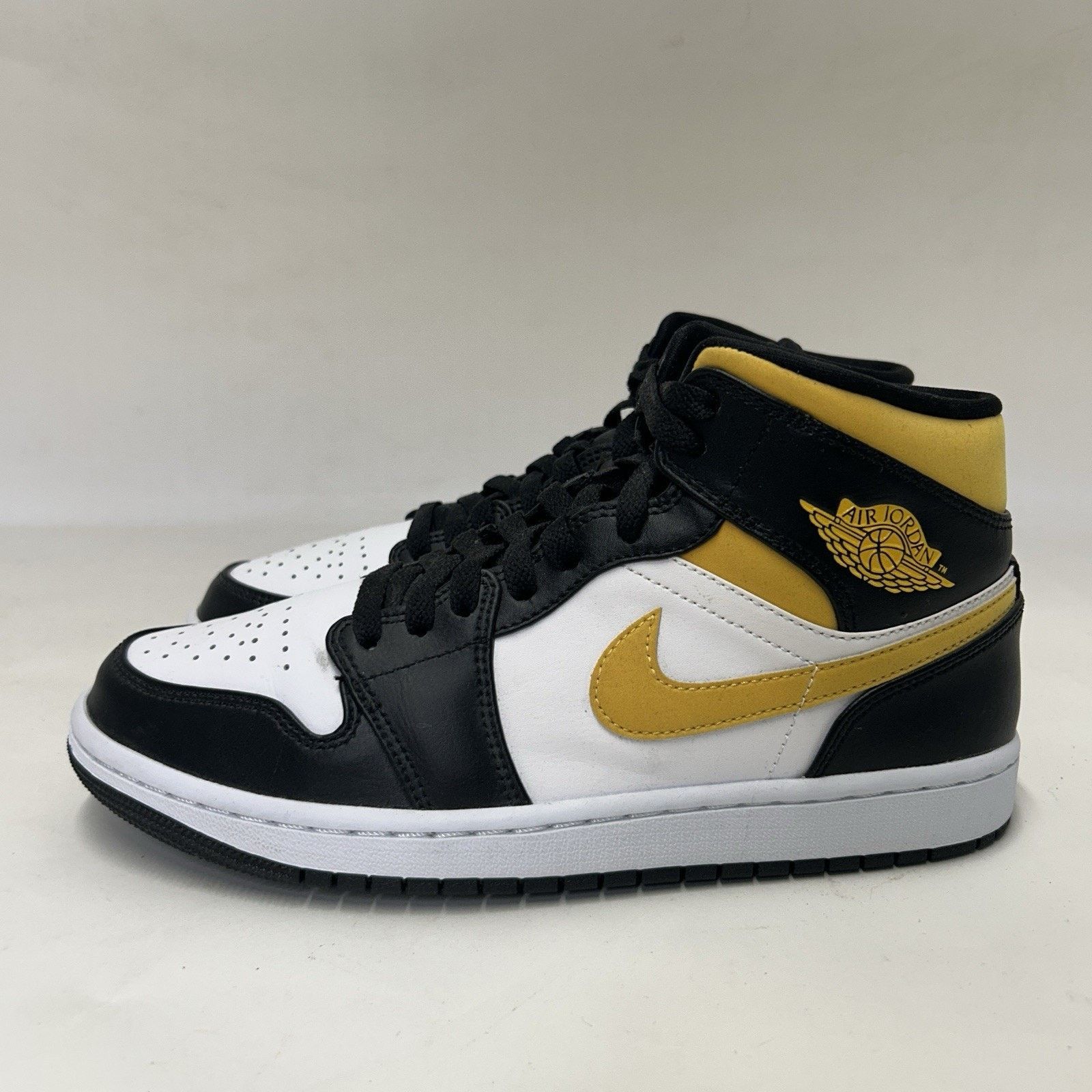 Jordan Brand Nike Jordan 1 Mid Retro “Pollen/Yellow Black” 554724-177 Size US 8 / EU 41 - 6 Thumbnail