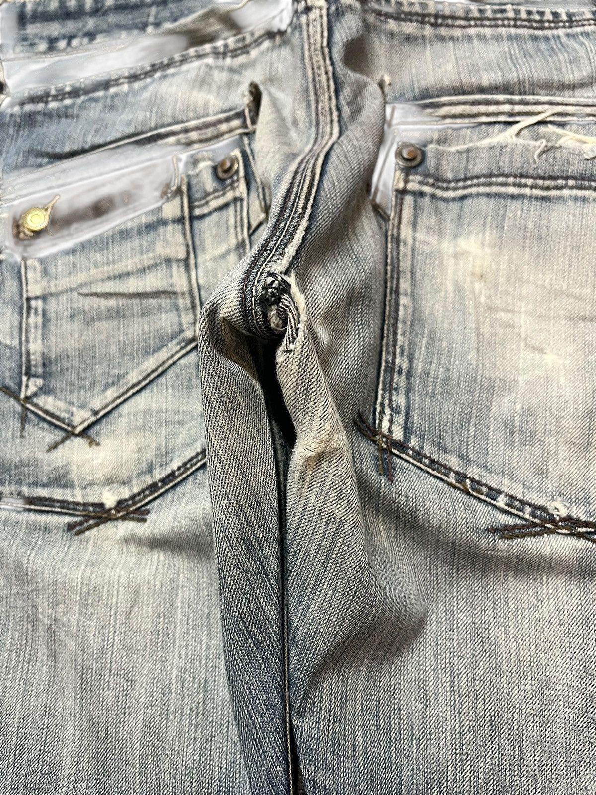 Japanese Brand Vintage Rattle Trap Faded Whiskers Distressed Denim Size US 34 / EU 50 - 11 Thumbnail