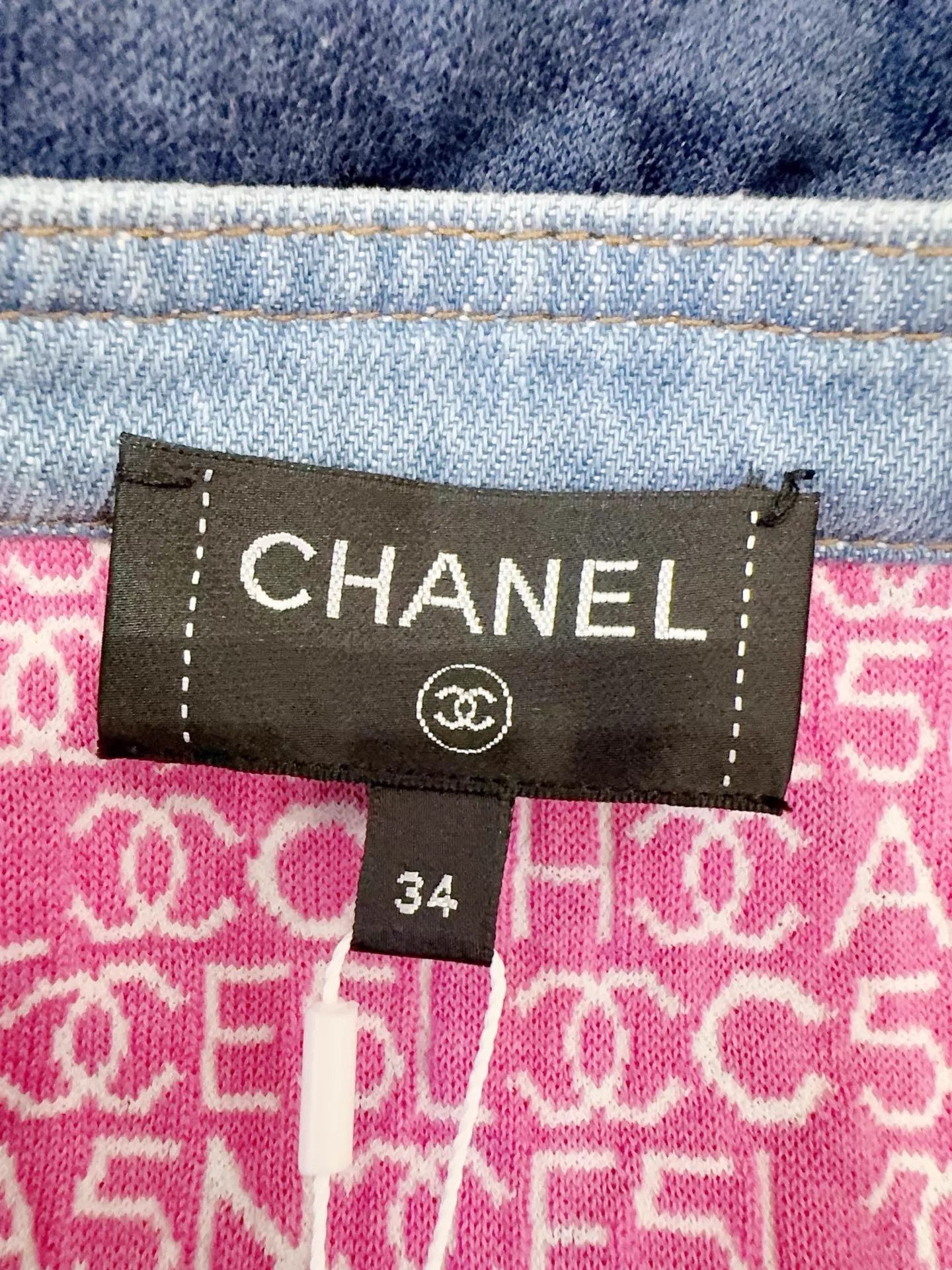 Chanel Chanel Women's New Distressed Washed Denim Skirt 34 Size 25" / US 0 / IT 36 - 4 Thumbnail
