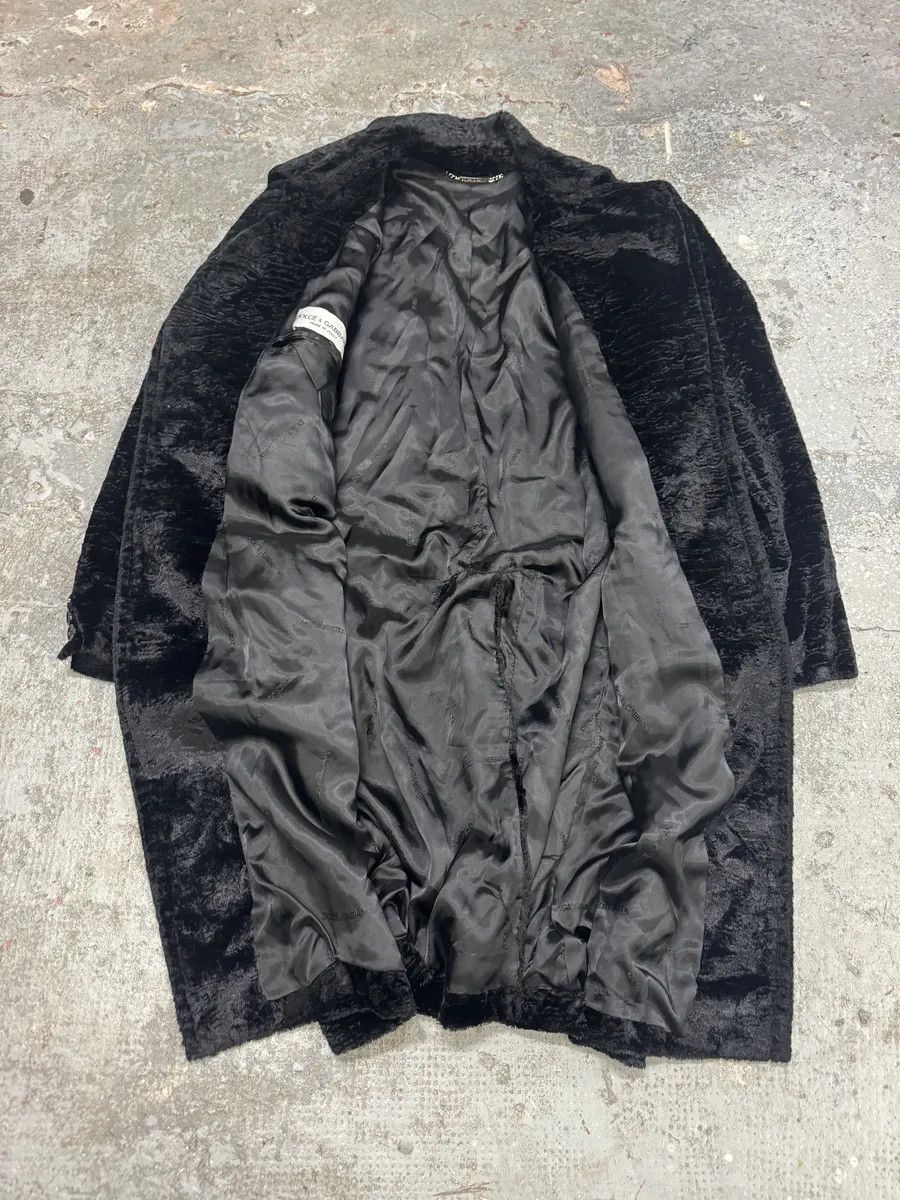 Dolce & Gabbana AW1998 Dolce & Gabbana Fur Effect Relief Black Long Jacket Size US M / EU 48-50 / 2 - 10 Thumbnail