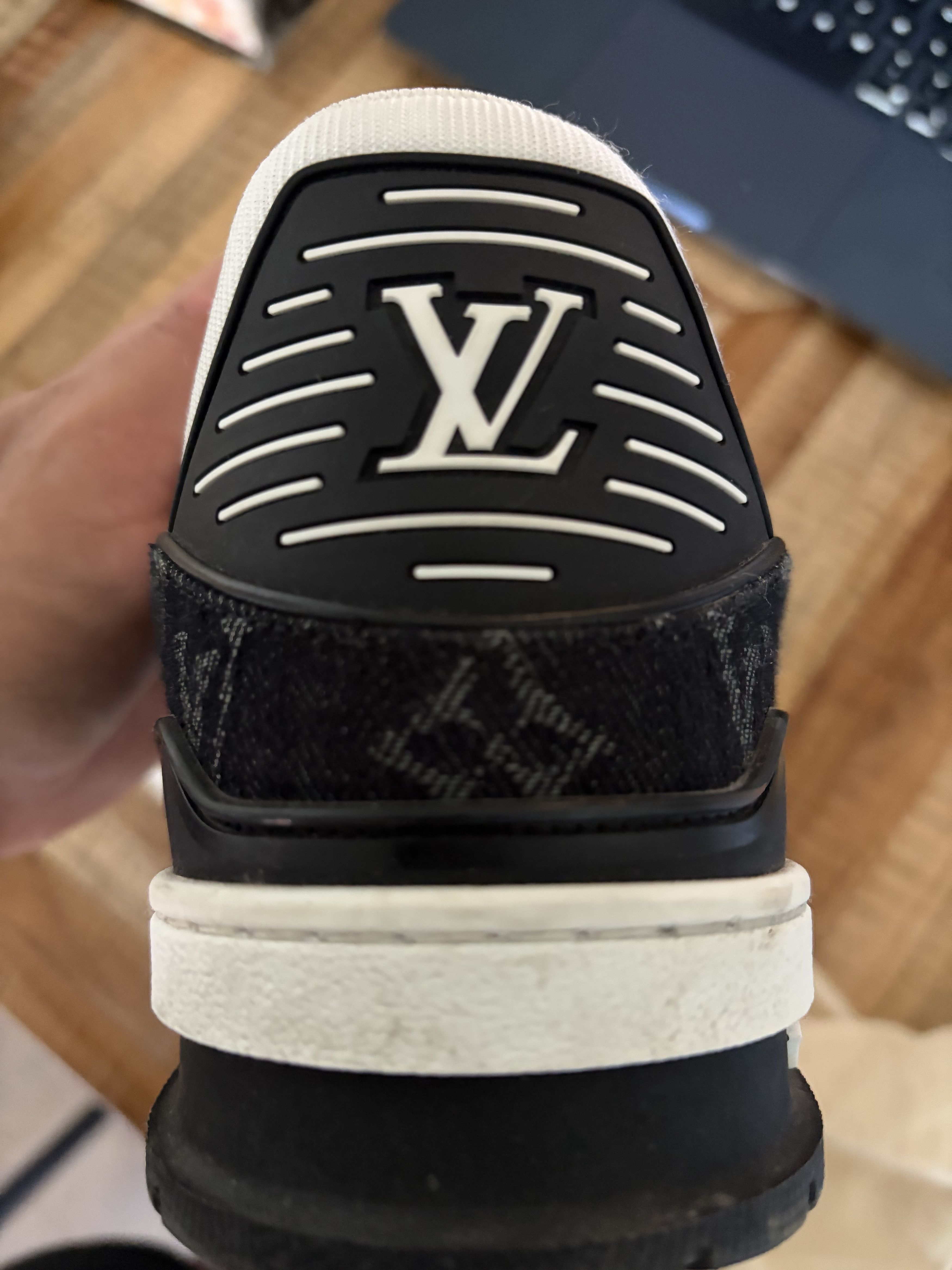 Louis Vuitton Louis Vuitton Trainer sneakers black Size US 7 / EU 40 - 7 Thumbnail