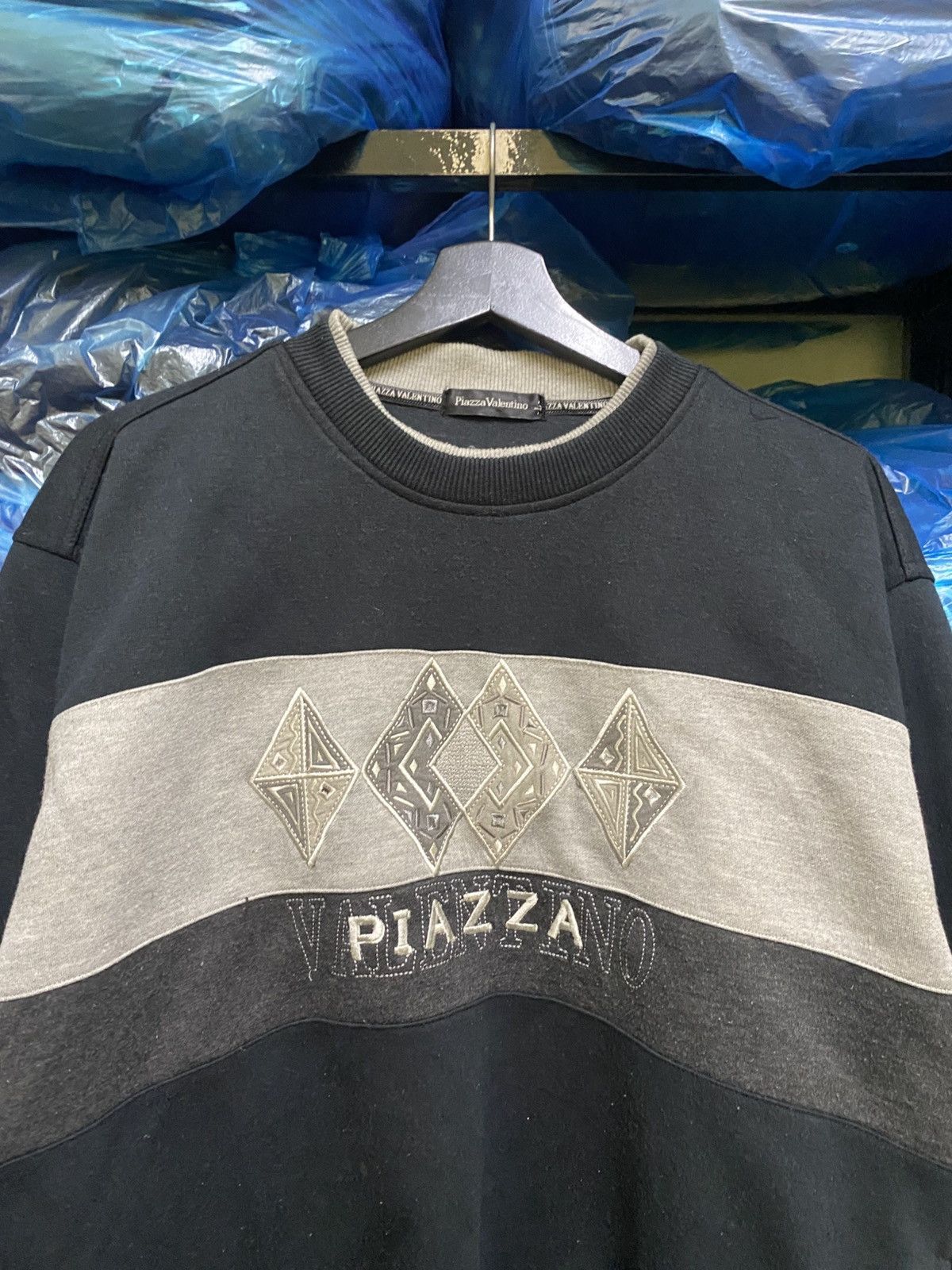 Other VINTAGE 90S PIAZZA VALENTINO SWEATSHIRT Size US L / EU 52-54 / 3 - 4 Thumbnail