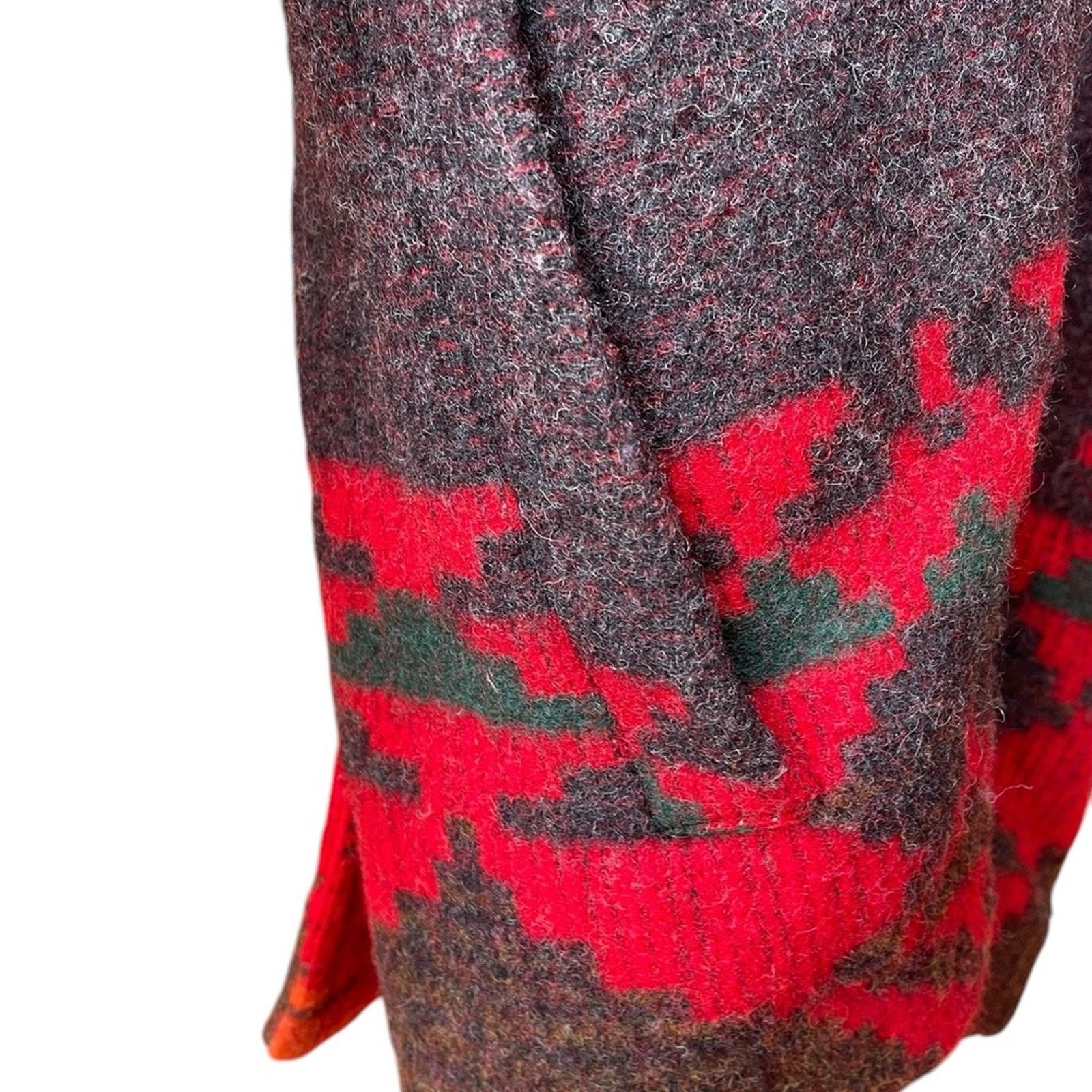 Other Vintage Woolrich Wool Blend Aztec Southwest Chore Jacket S Size S / US 4 / IT 40 - 7 Thumbnail