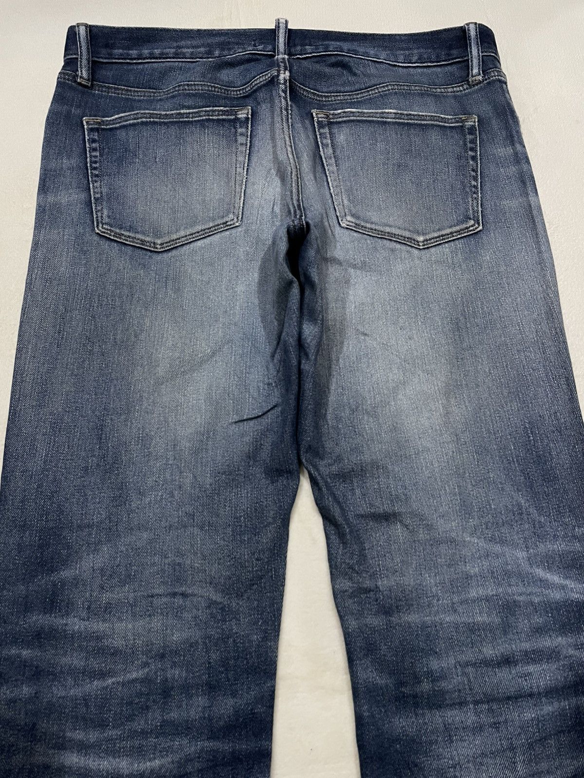 Uniqlo Vintage Uniqlo distressed faded dark blue jeans Size US 36 / EU 52 - 13 Thumbnail