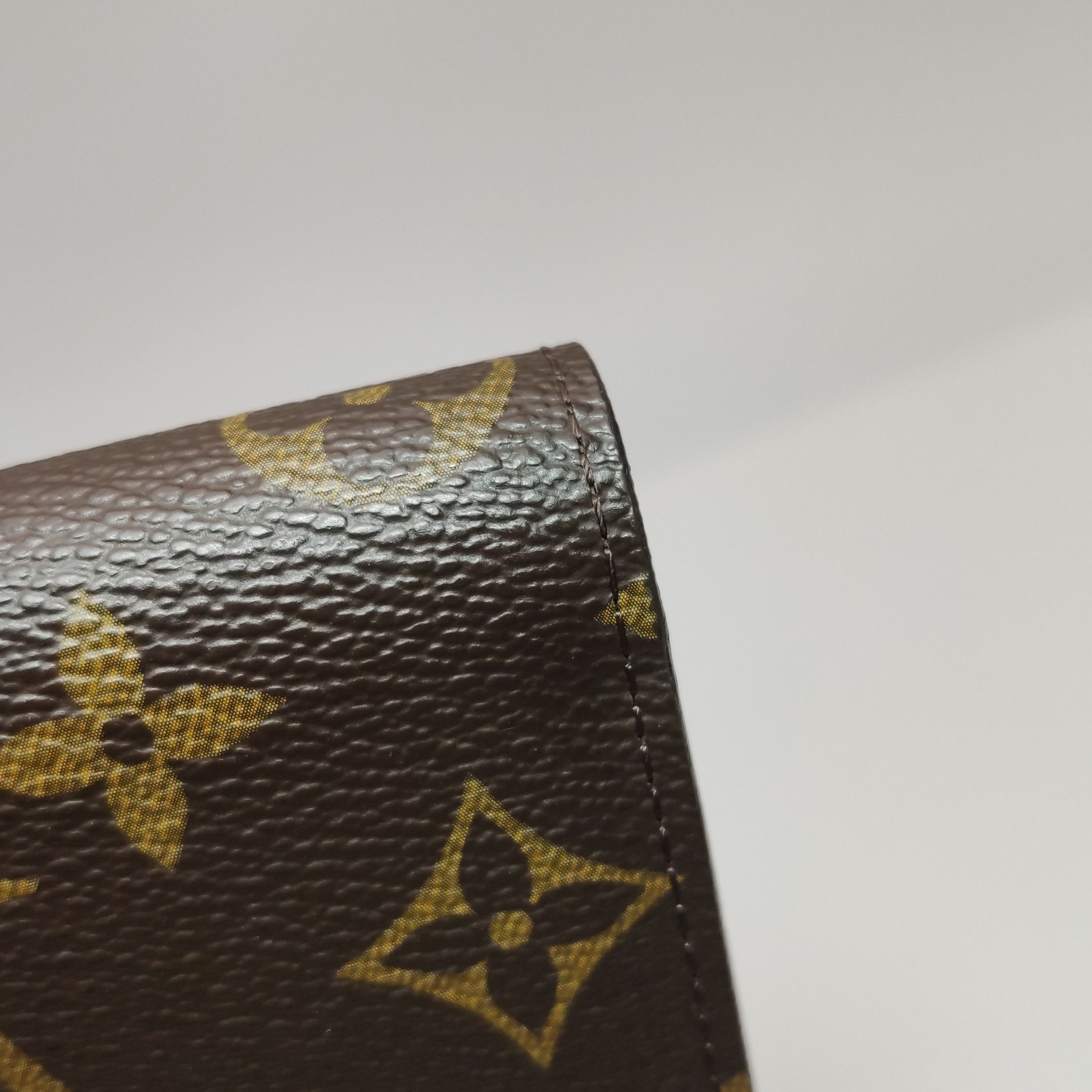 Louis Vuitton Louis Vuitton (LV) Emilie leather Monogram print snap walle Size ONE SIZE - 6 Thumbnail