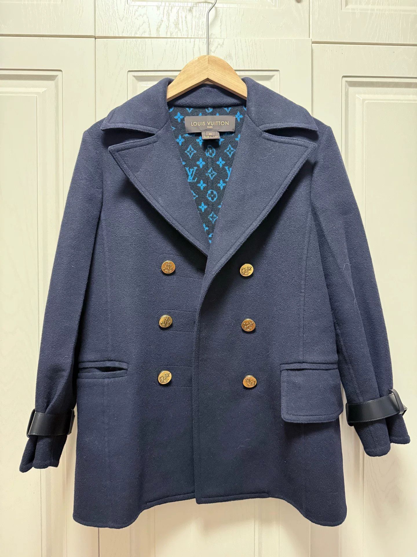 Louis Vuitton Louis Vuitton Double-Breasted Gold Button Coat Size US XXS / EU 40 - 1 Thumbnail
