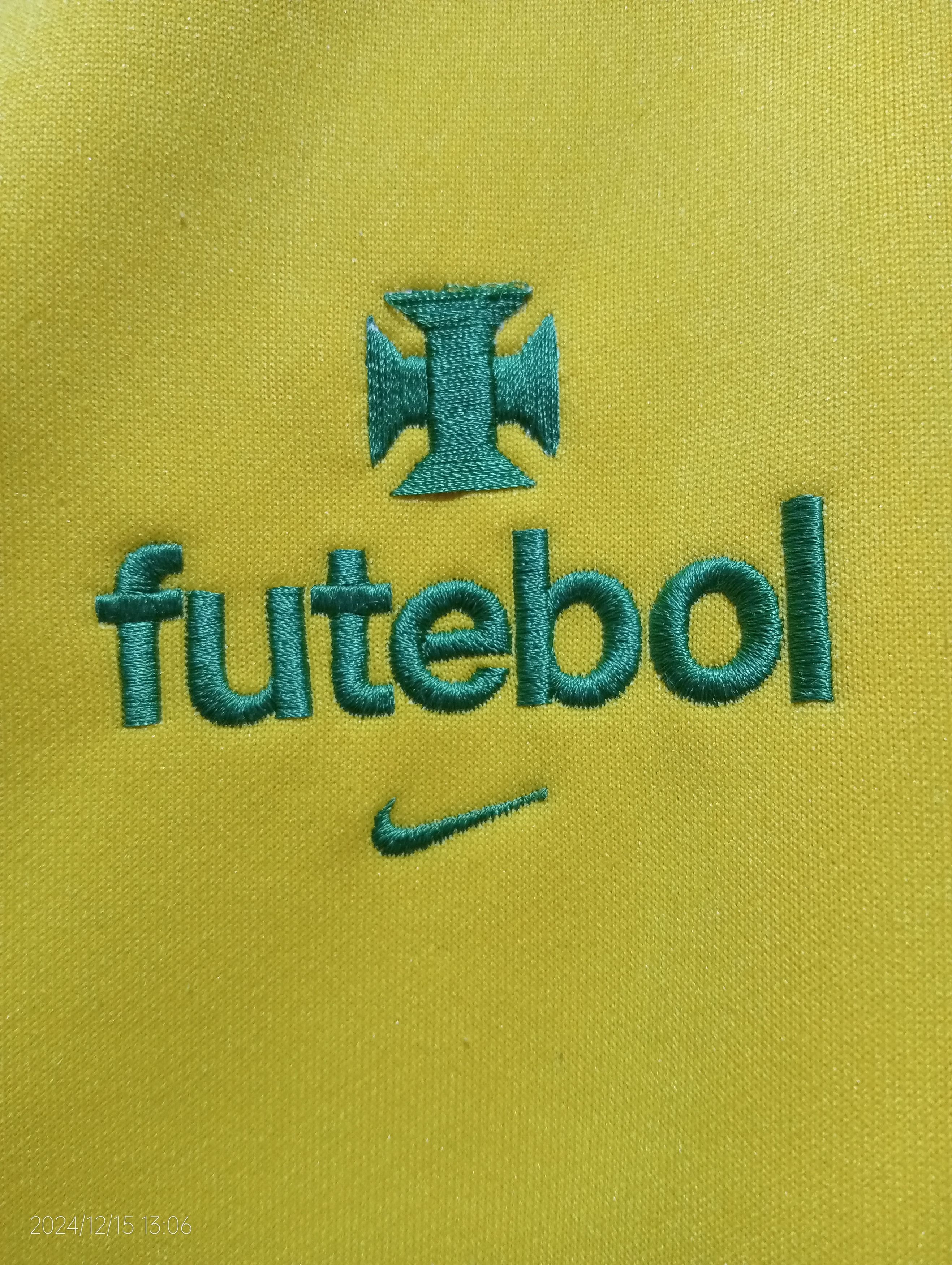 Nike Vintage Nike Futebol Brazil Track Jacket Very Rare Size US XL / EU 56 / 4 - 5 Thumbnail