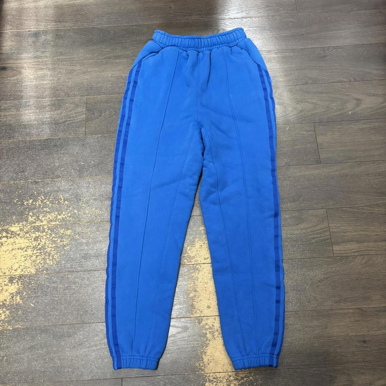 Ivy Park adidas ivy park track pants XXsmall Size US 28 / EU 44 - 1 Thumbnail
