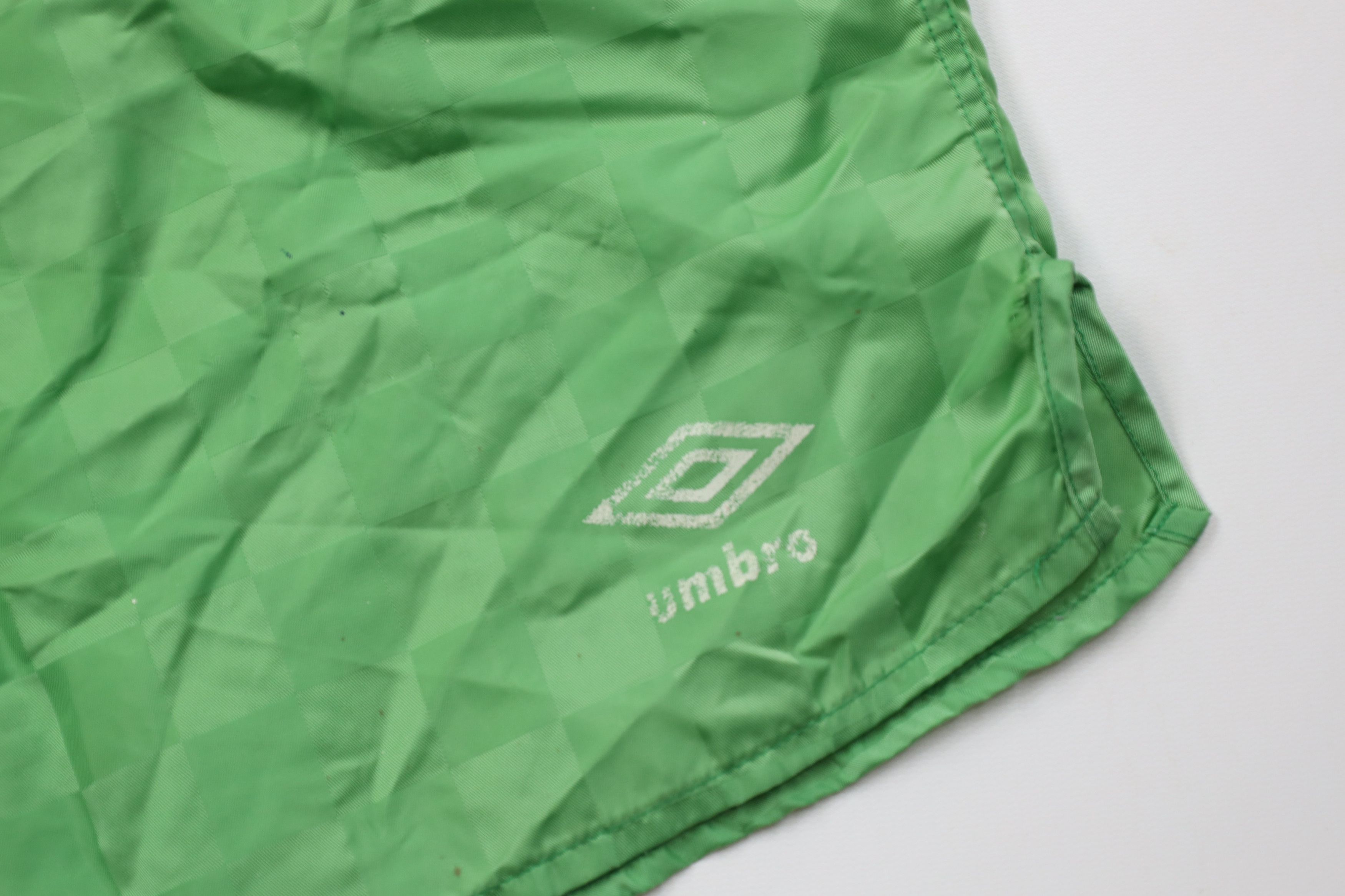 Umbro × Vintage Vintage 90s Umbro Checkered Running Soccer Shorts Green USA Size US 34 / EU 50 - 5 Thumbnail