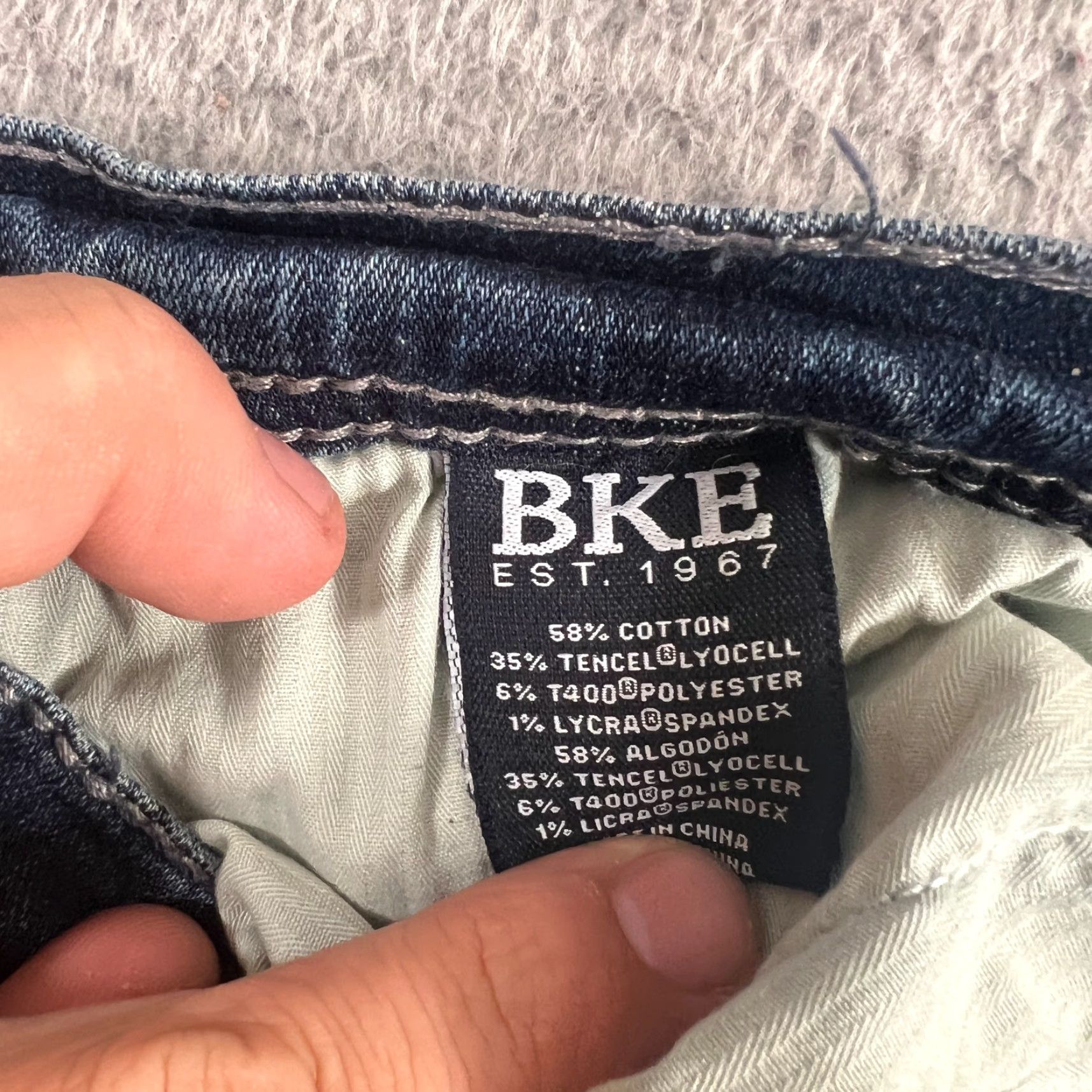 Vintage VINTAGE Buckle BKE Derek Jeans Mens 39x30 Blue Straight Leg Denim Pants Medium Wash Distressed Size US 39 - 7 Thumbnail