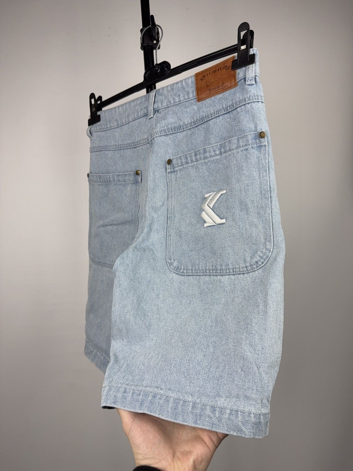 Karl Kani Luxury Karl Kani Y2K SK8 Big Logo Denim Shorts Womens XS Size 28" / US 6 / IT 42 - 11 Thumbnail