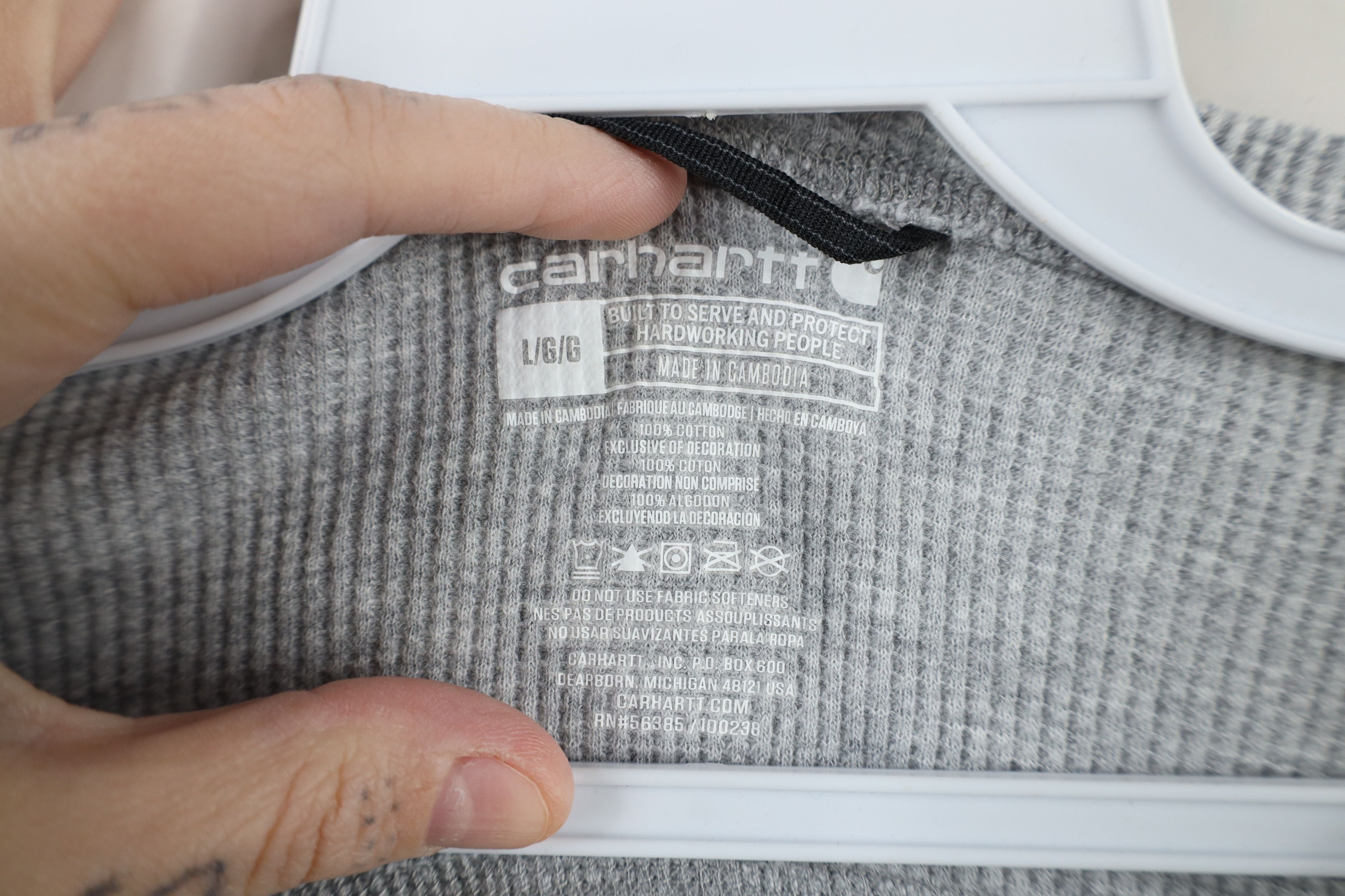Carhartt × Vintage Vintage Y2K Carhartt Thermal Waffle Knit Long Sleeve T-Shirt Size L / US 10 / IT 46 - 7 Thumbnail