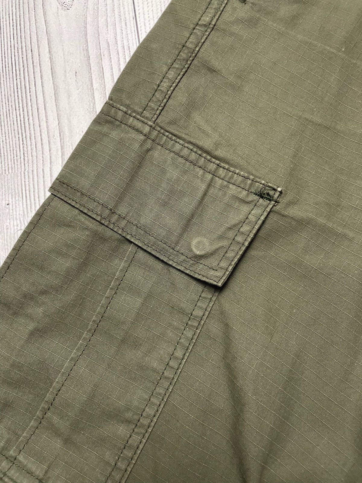 Carhartt Wip Carhartt wip cargo pants y2k size 29 rare streetwear Size US 29 - 5 Thumbnail