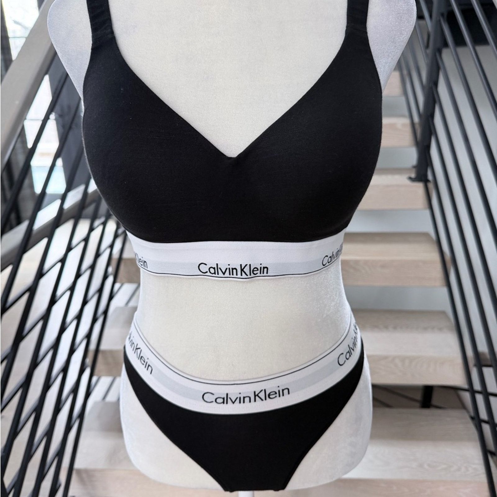 Calvin Klein Calvin Klein Black Bralette & Panties set size S Size ONE SIZE - 4 Thumbnail