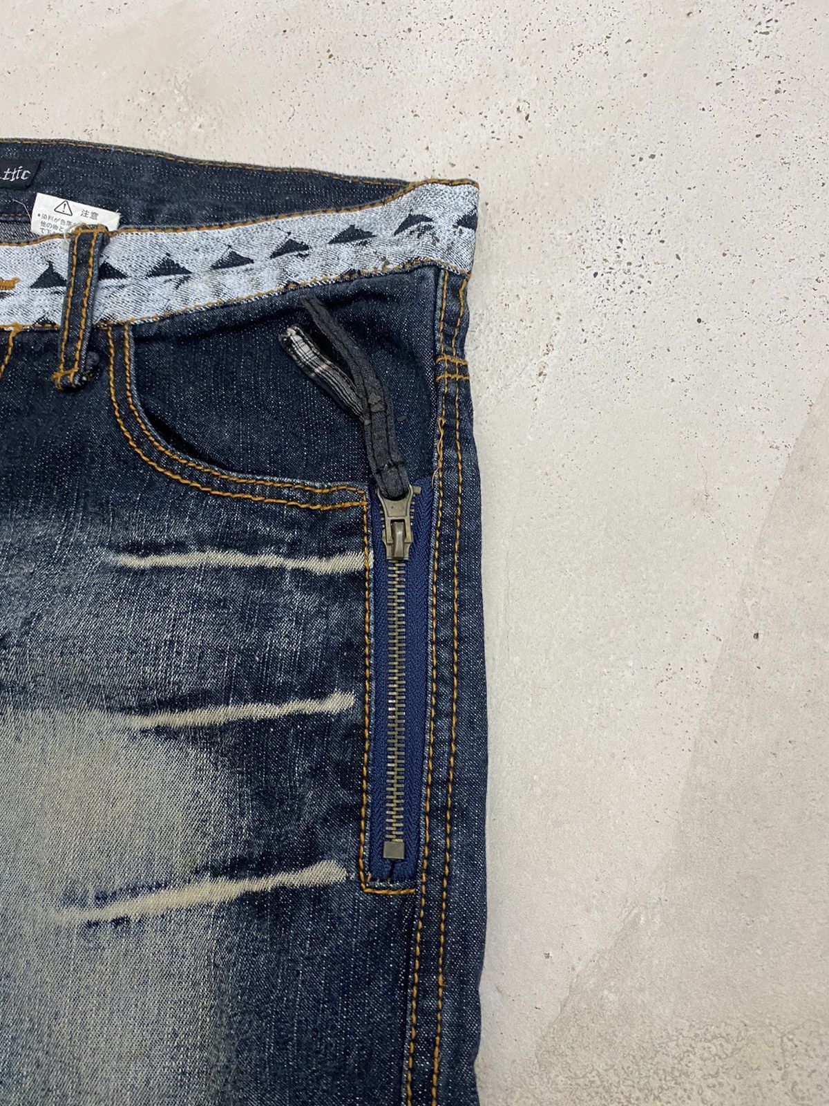 If Six Was Nine × Japanese Brand × Le Grande Bleu (L.G.B.) Flare In the Attic Japan Mud Washed Whisker Honeycomb Size US 32 / EU 48 - 9 Thumbnail