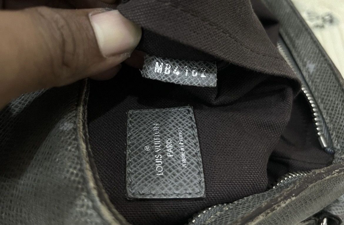 Louis Vuitton LOUIS VUITTON TAIGA SASHA BAGS Size ONE SIZE - 18 Thumbnail