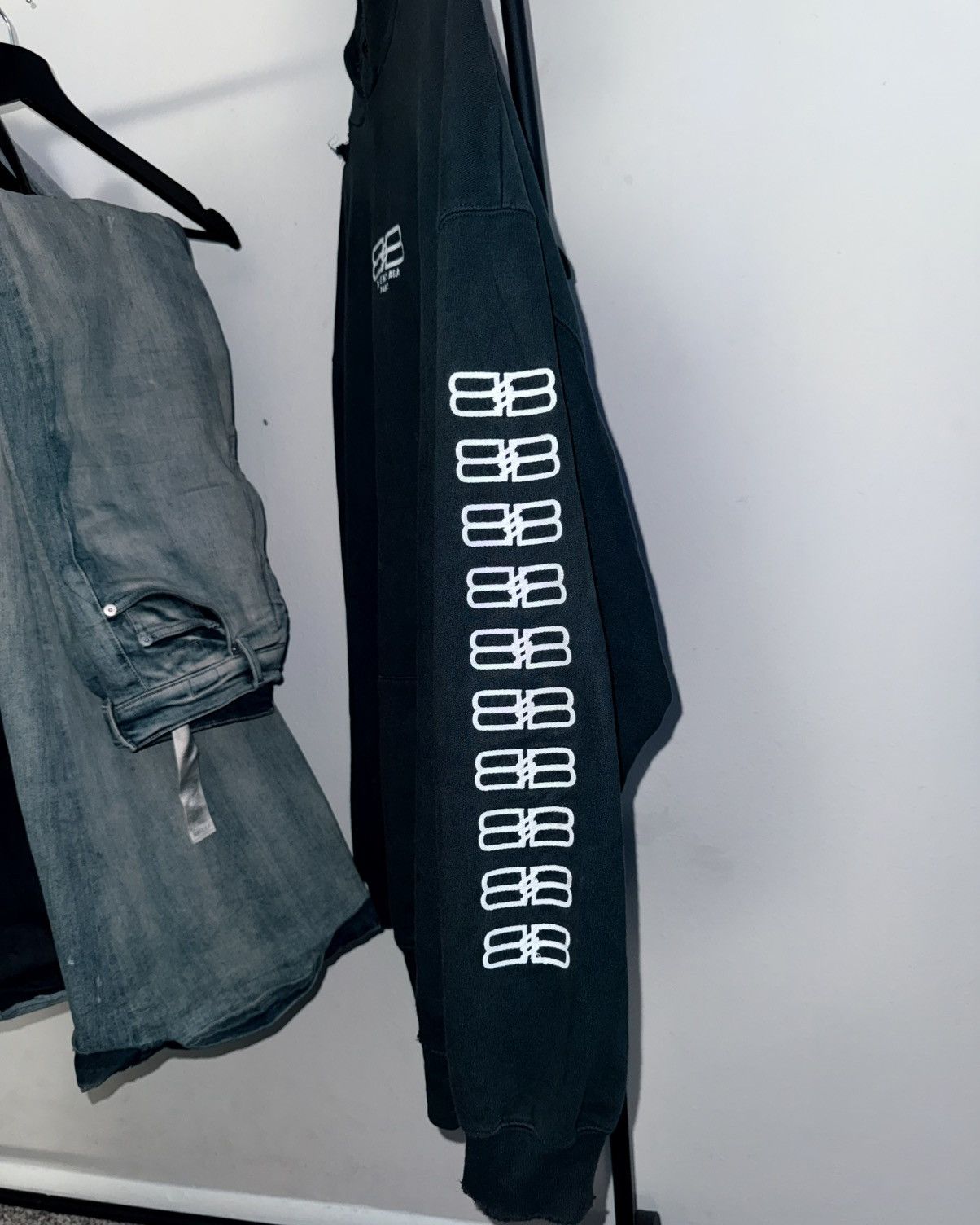 Balenciaga Balenciaga Paris Logo-embroidered Cotton Hoodie In Black Size US L / EU 52-54 / 3 - 2 Thumbnail